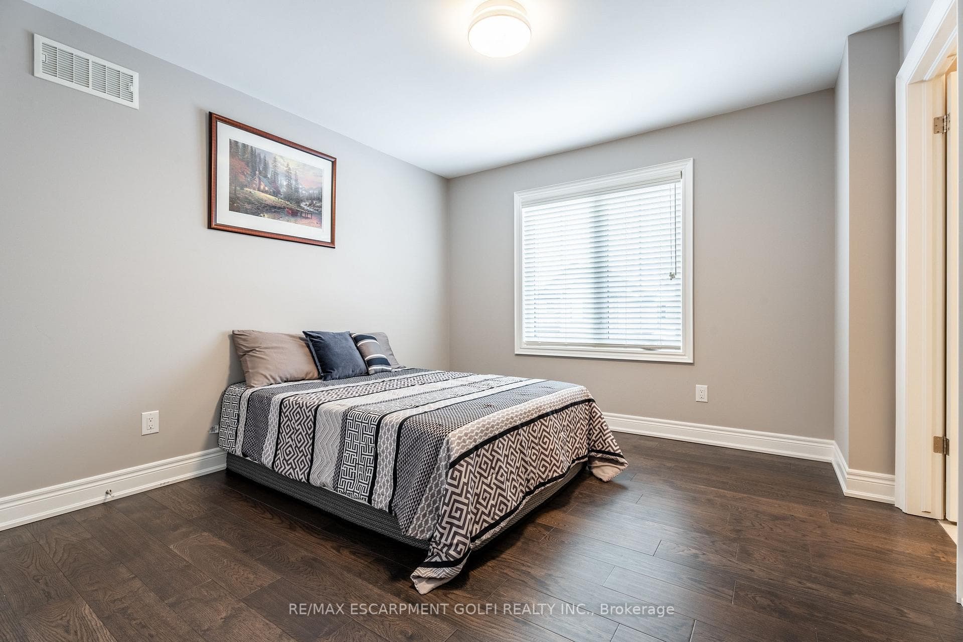7231 LIONSHEAD Avenue Unit 30 photo 22