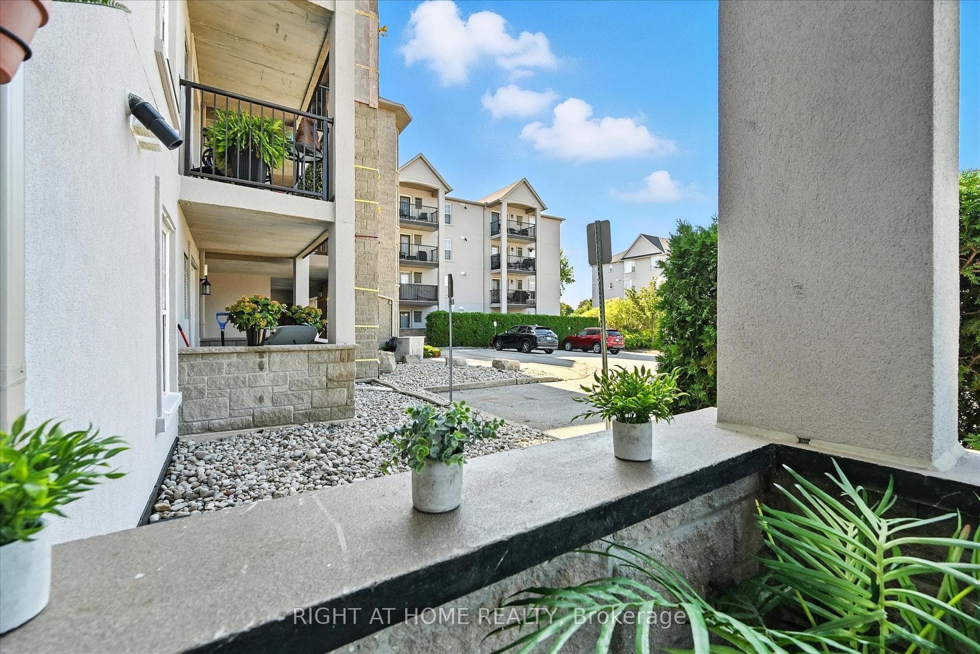1421 Walkers Line Unit 102 photo 20