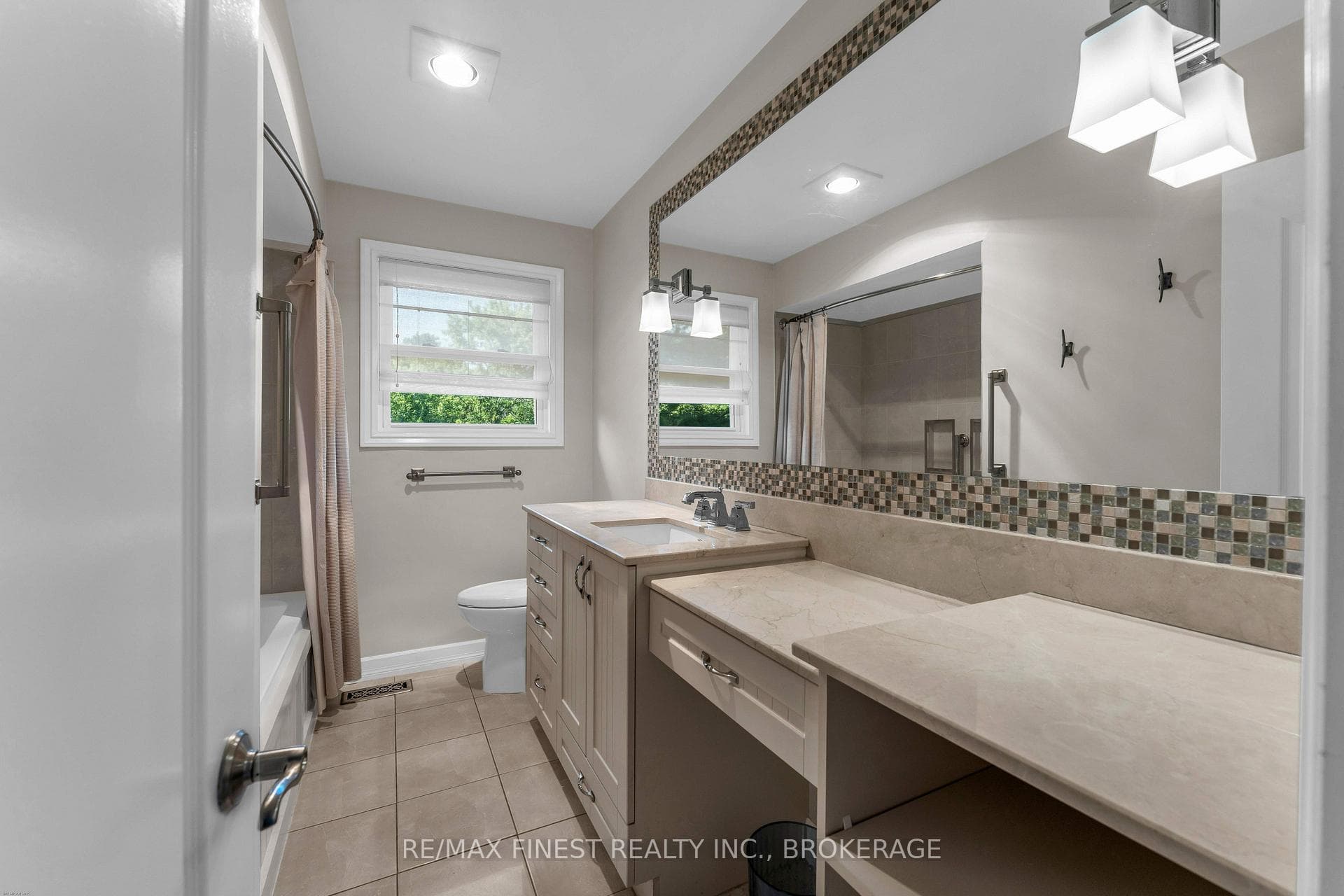 60 Sherwood Drive photo 25