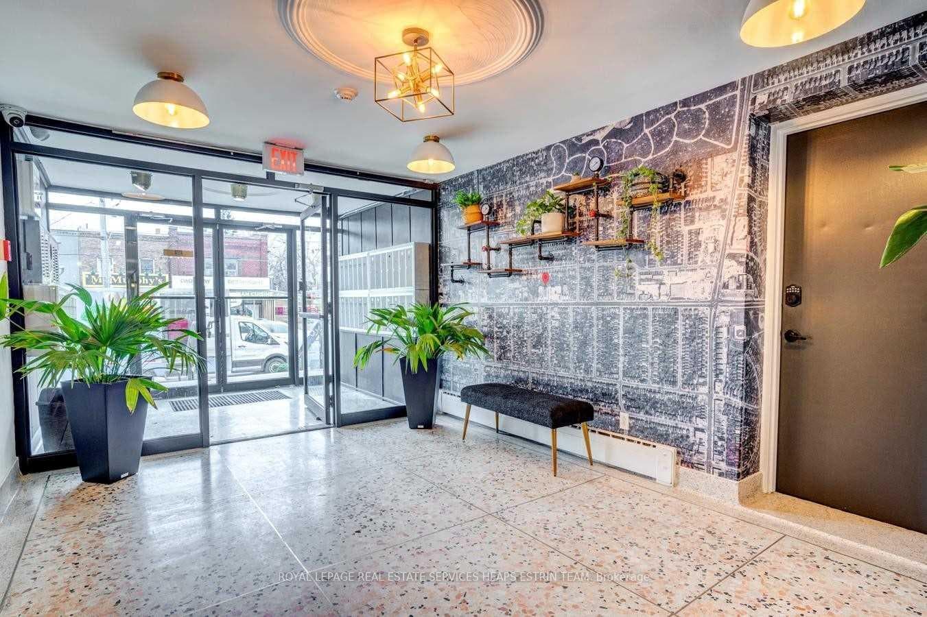 420 Eglinton Avenue Unit 206 photo 19