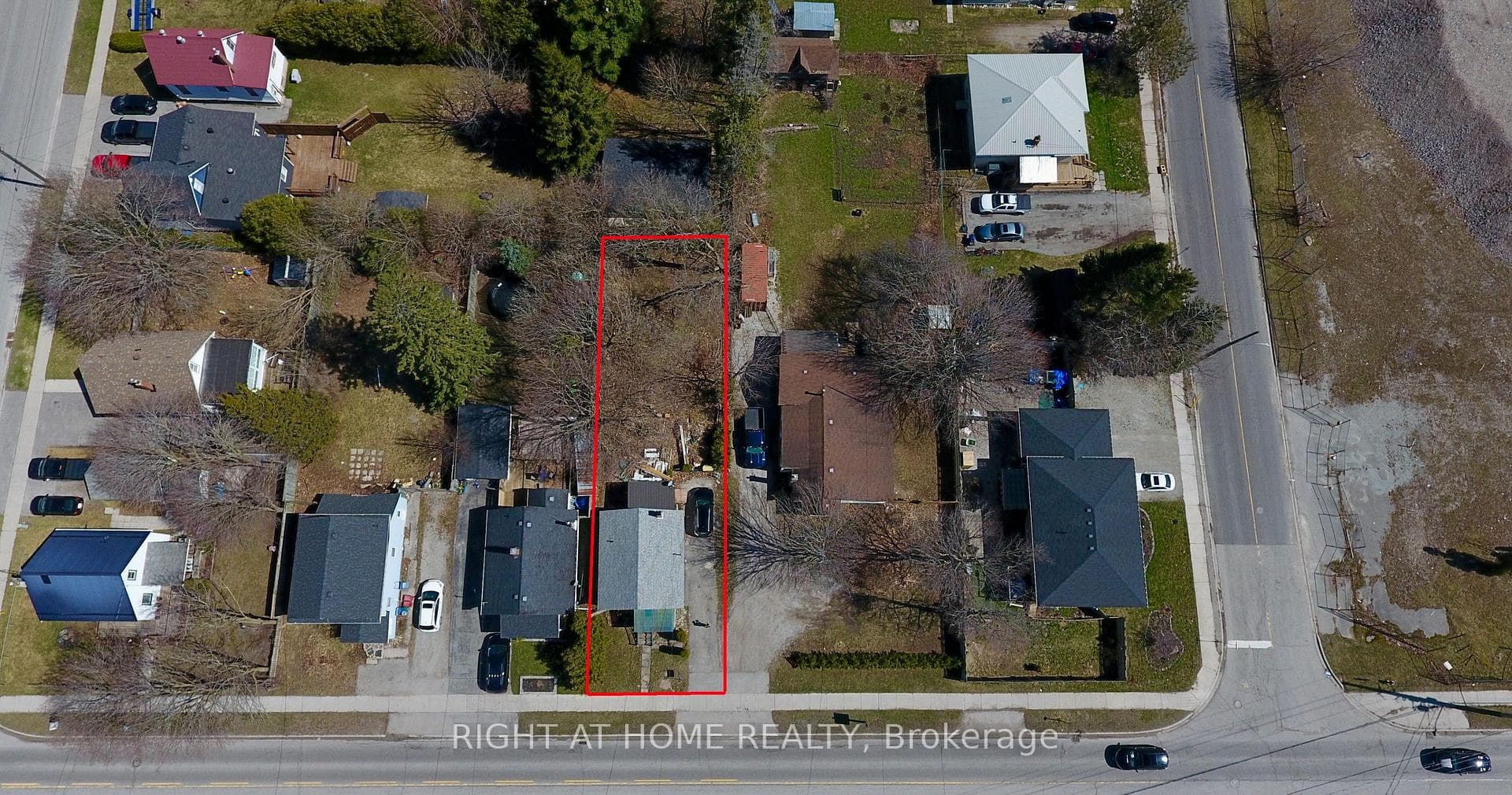92 Westmount Drive photo 13