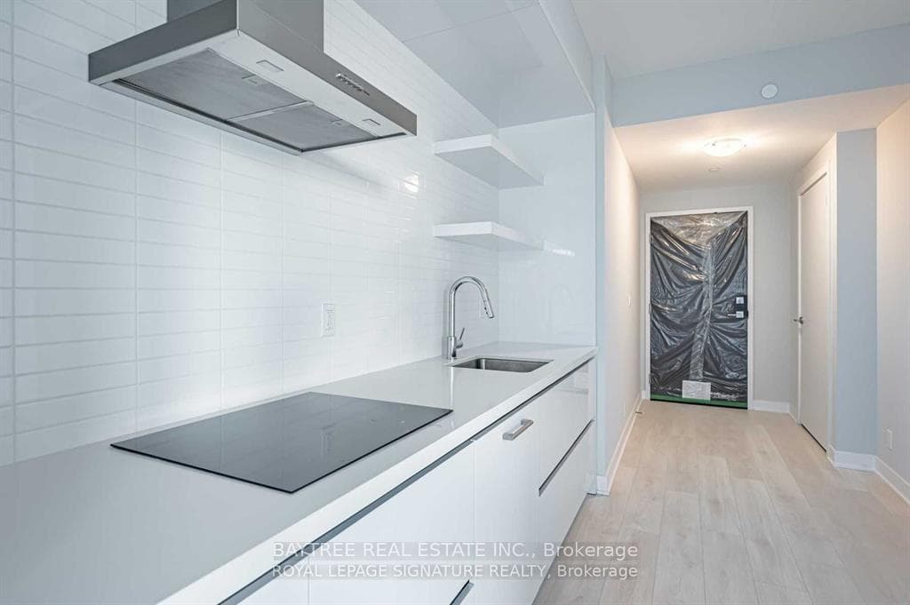 2221 Yonge Street Unit 4006 photo 5