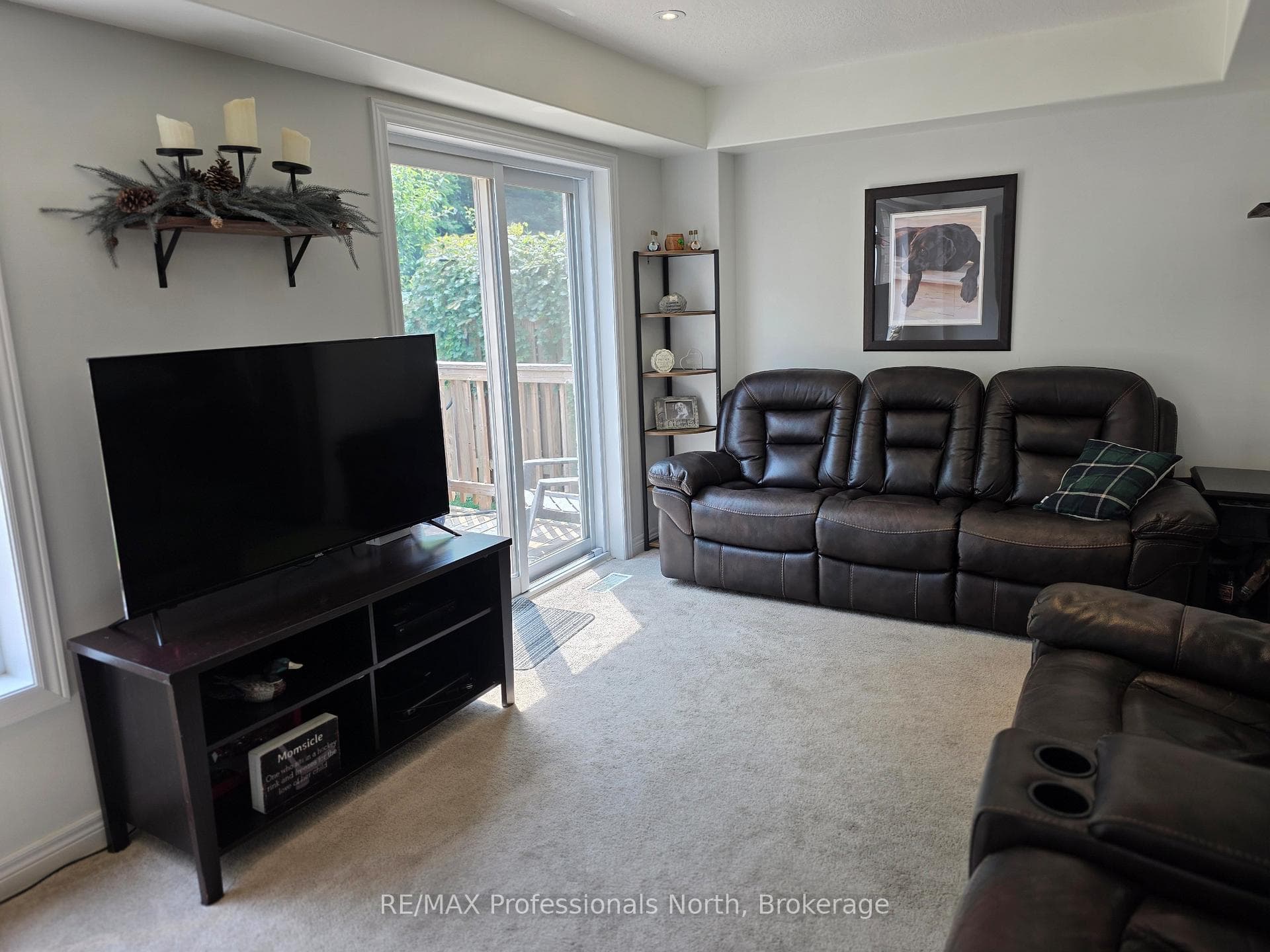 8 Spalding Crescent photo 16