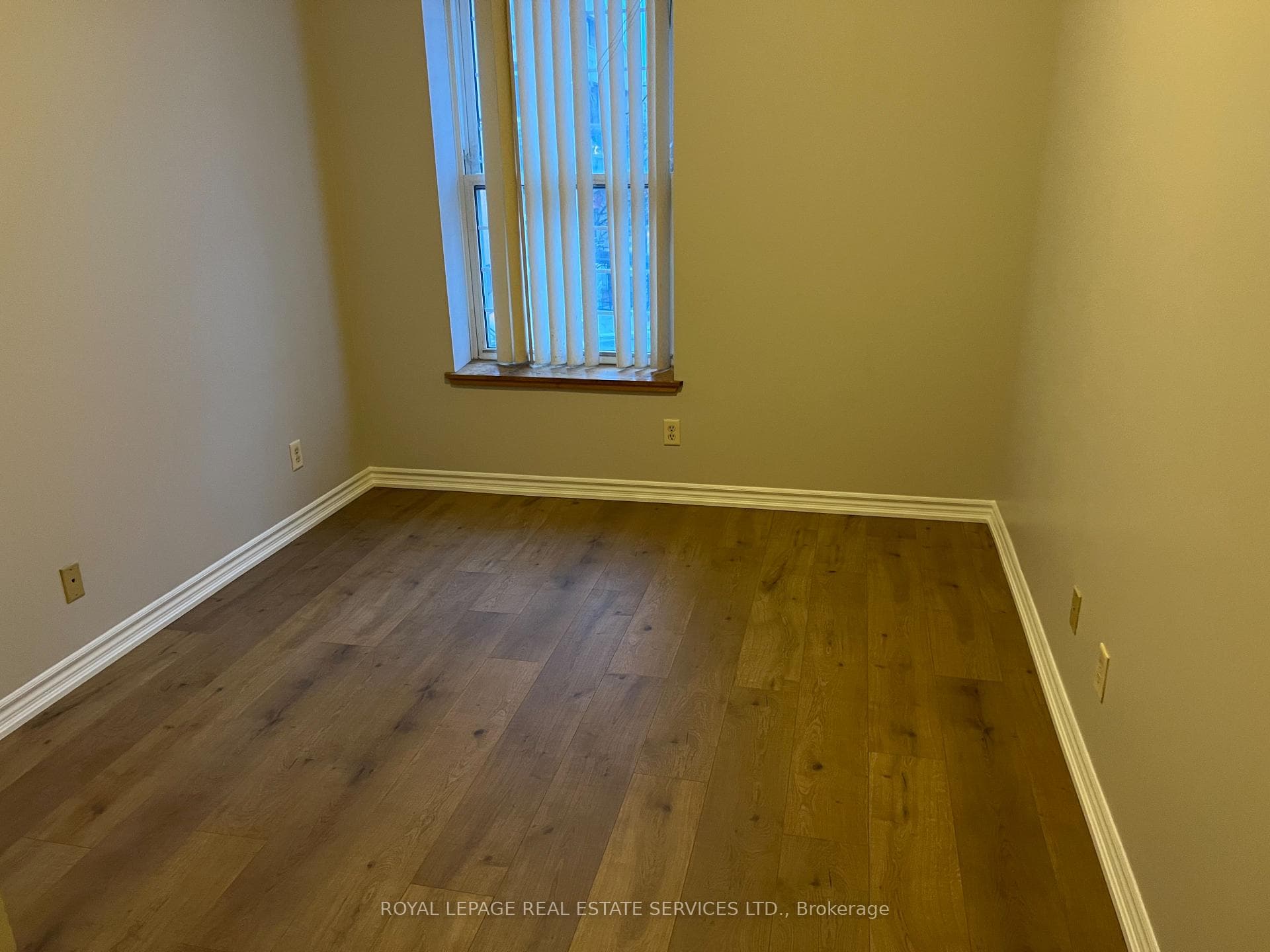 51 Wyndham Street Unit 303 photo 9