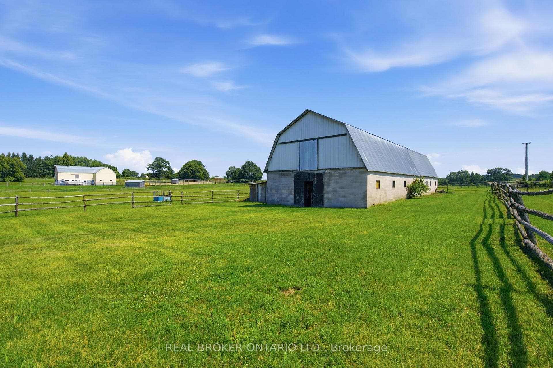 785 Reid Road photo 3