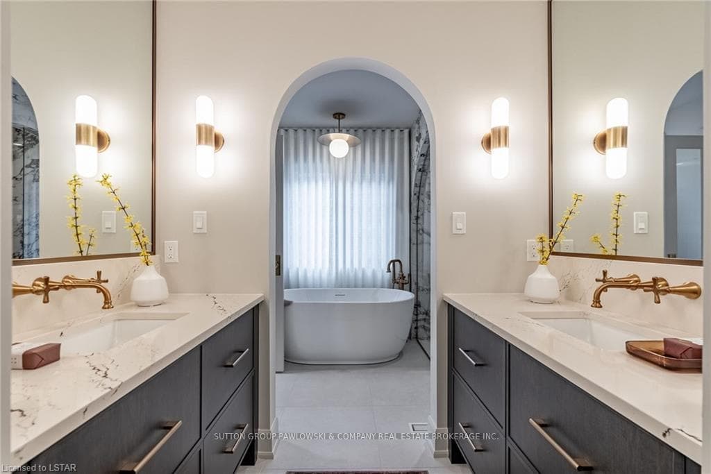 1096 RIVERBEND Road photo 34