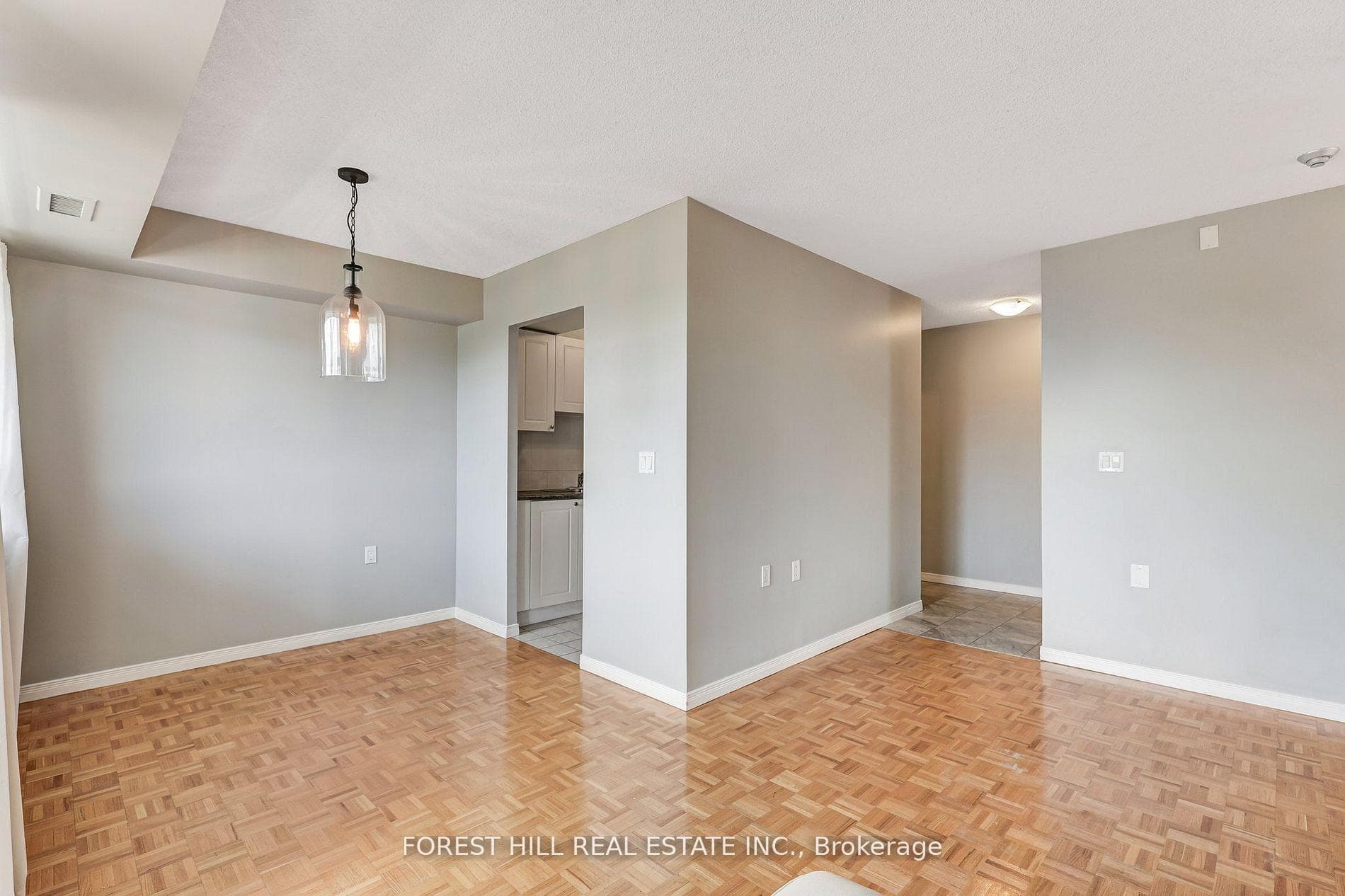 555 Wilson Heights Boulevard Unit 203 photo 2