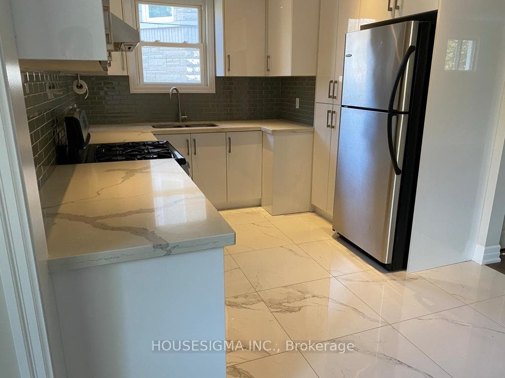 139 Horsham Avenue photo 9