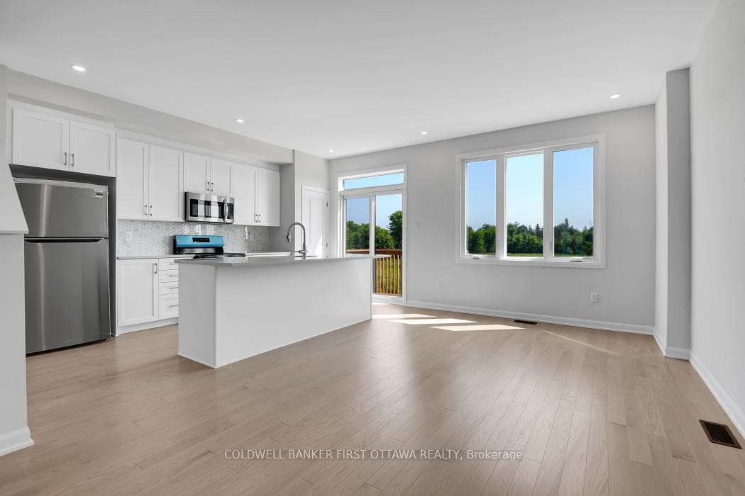 285 Bankside Way photo 5