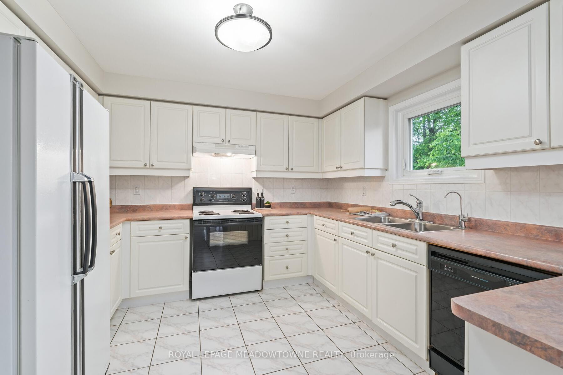 15295 Argyll Road photo 8