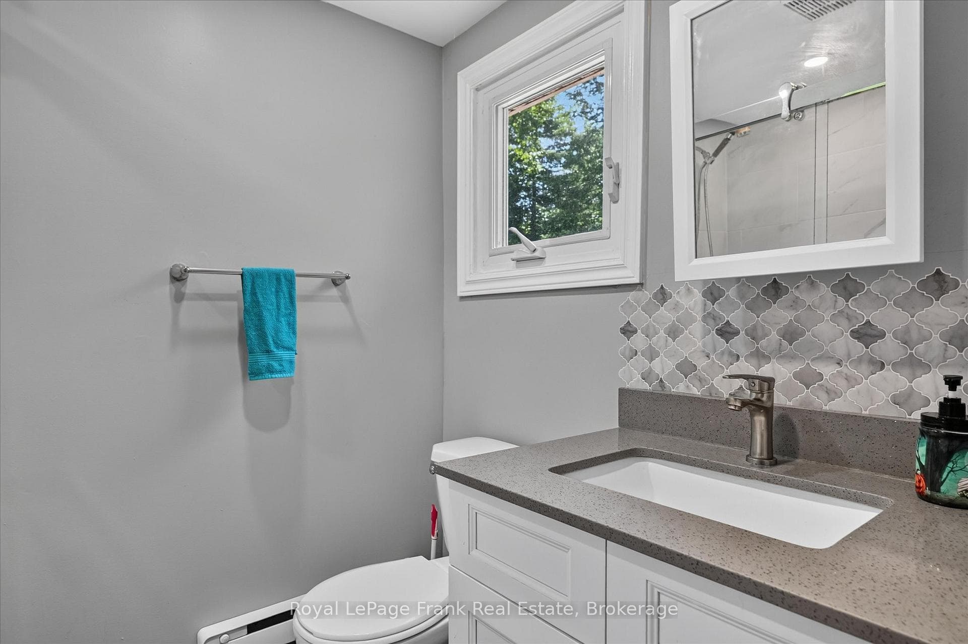 280 Edwina Drive photo 33