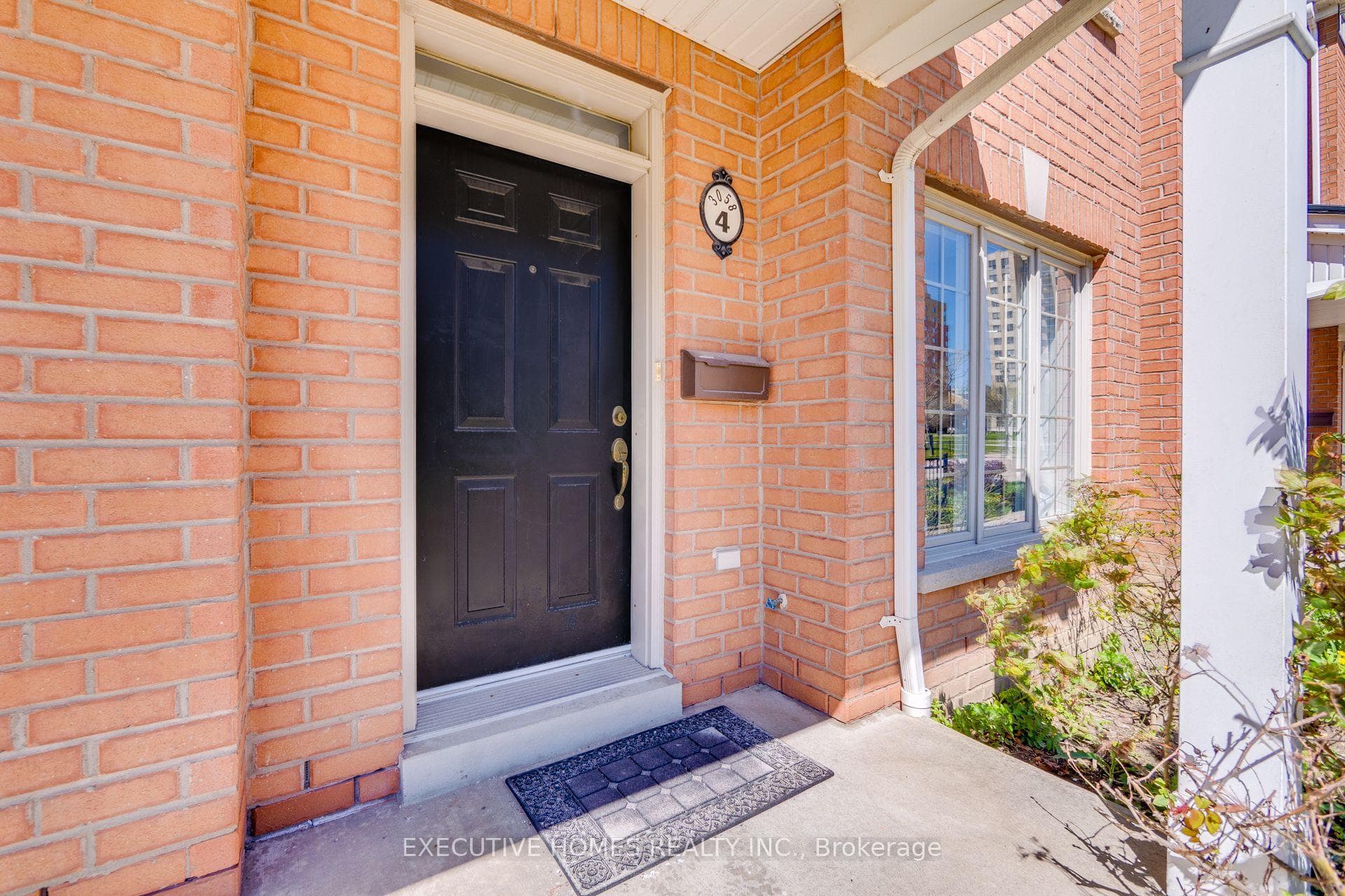 3058 Lakeshore Boulevard Unit 4 photo 8
