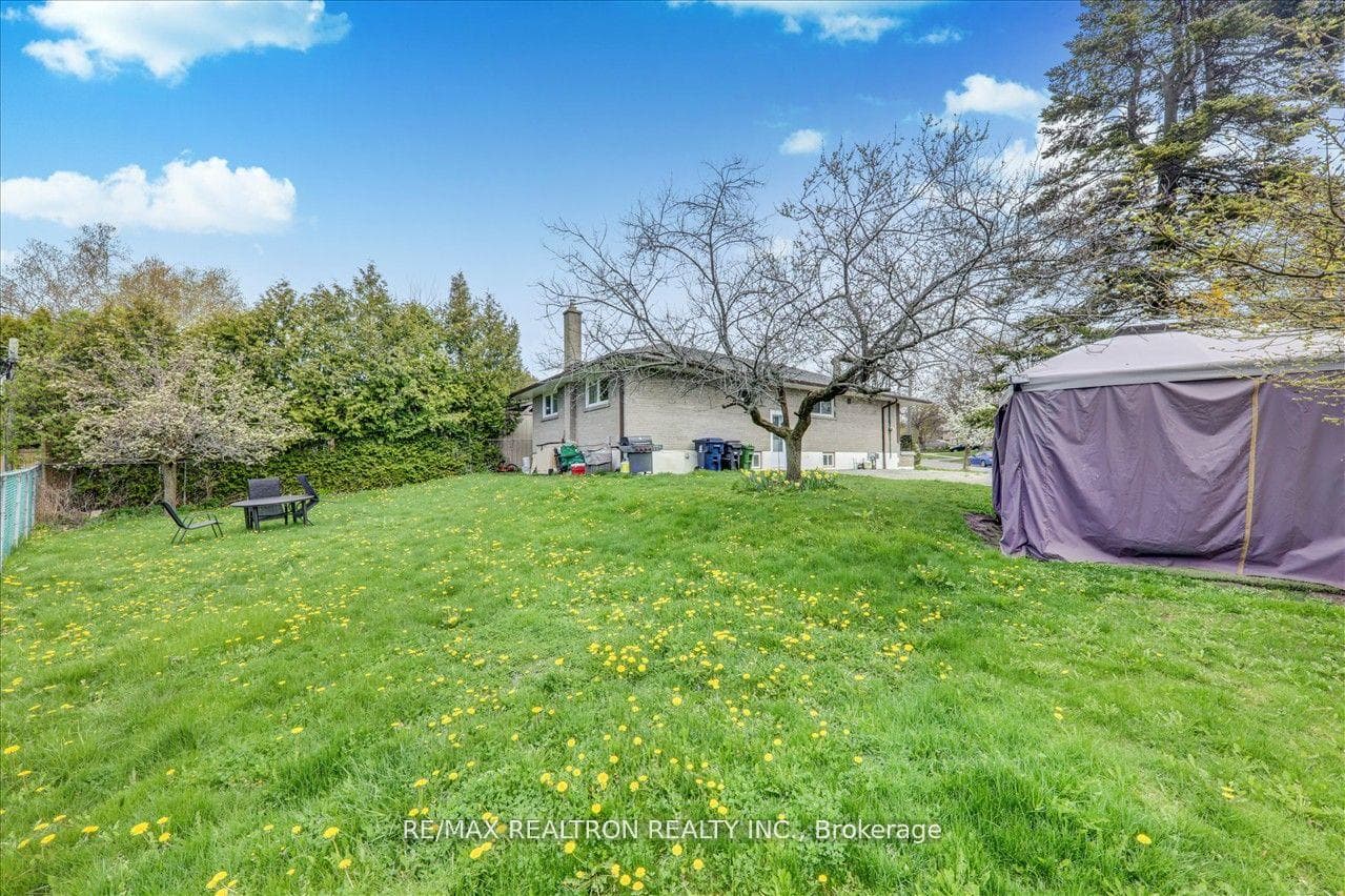 48 Bainhart Crescent Unit Main photo 23