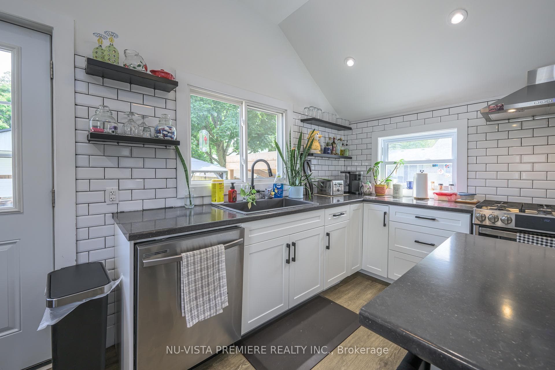 256 Pearl Street photo 11