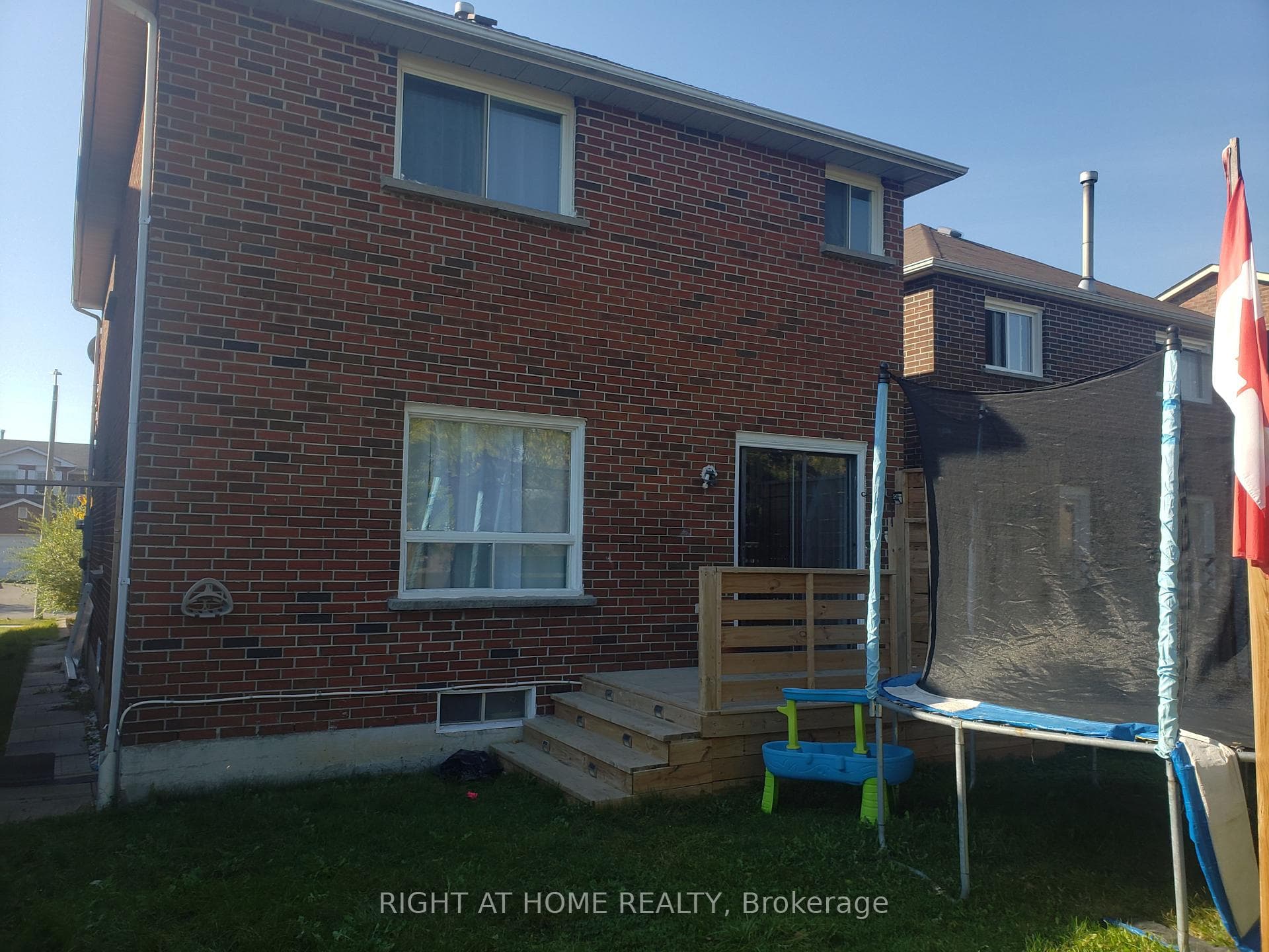 8 REED Drive photo 2
