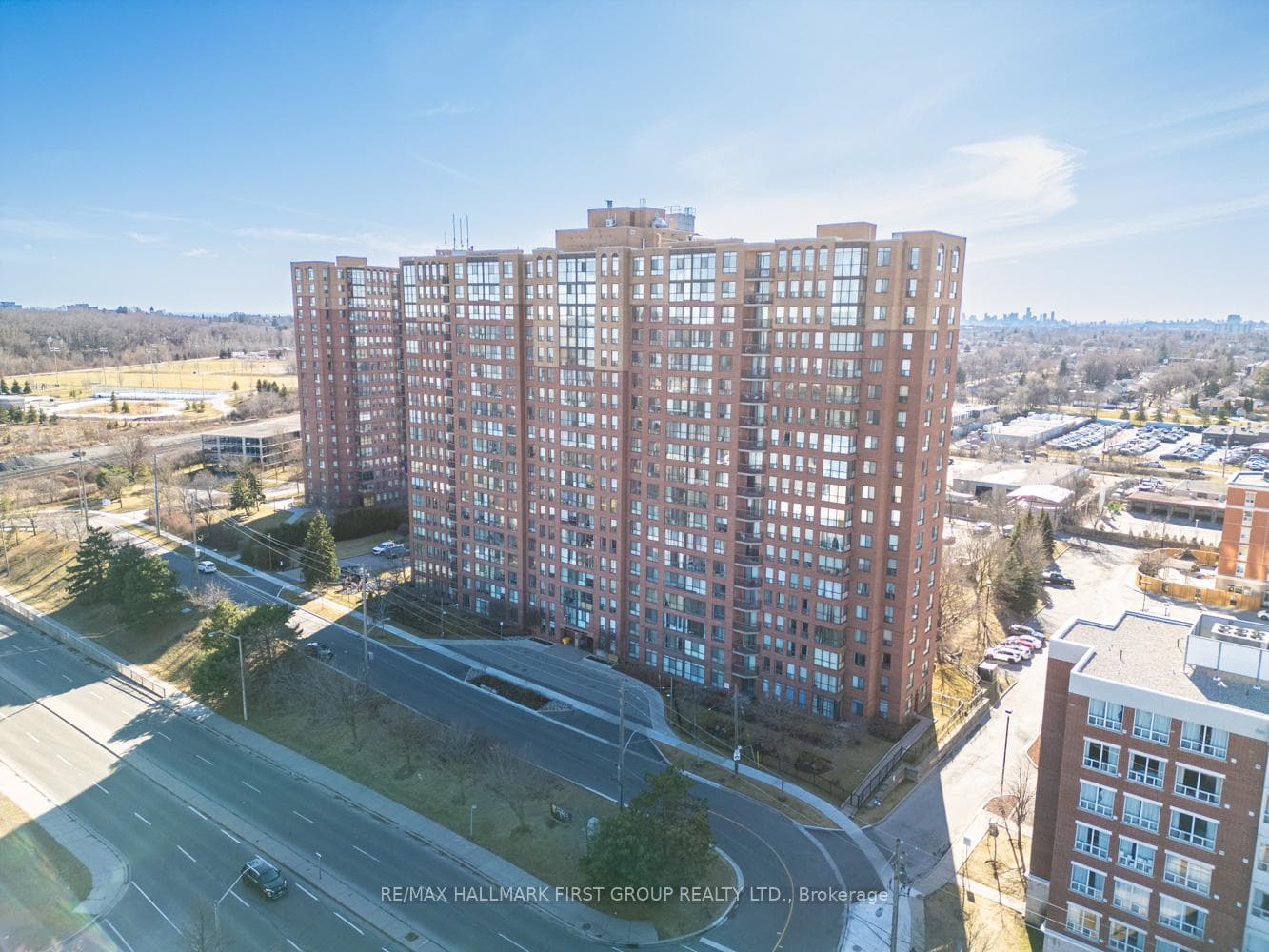 330 Mccowan Road Unit PH 1906 photo 32