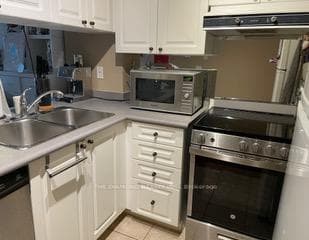 909 Bay Street Unit 416 photo 7
