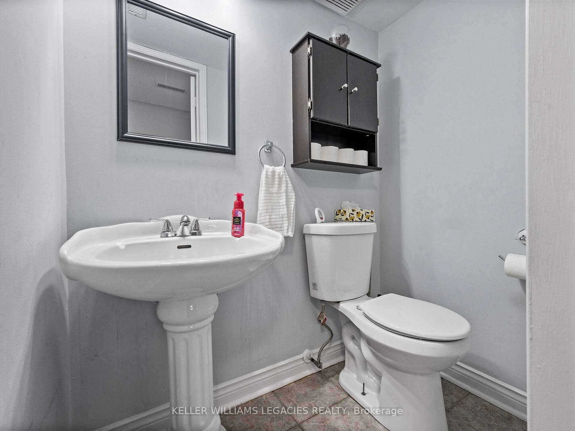 452 Silverstone Drive Unit 43 photo 6