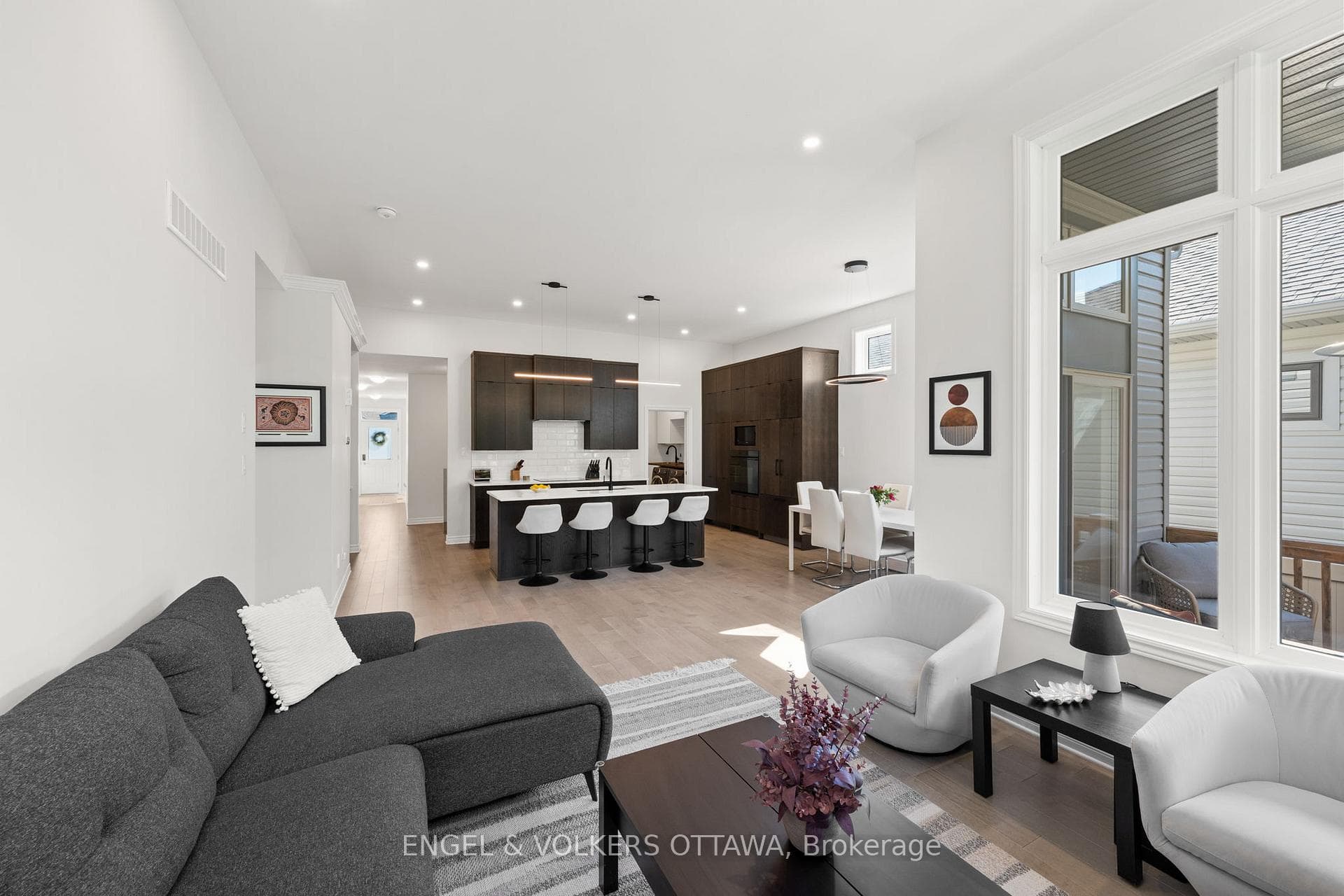 209 Blackhorse Drive photo 16