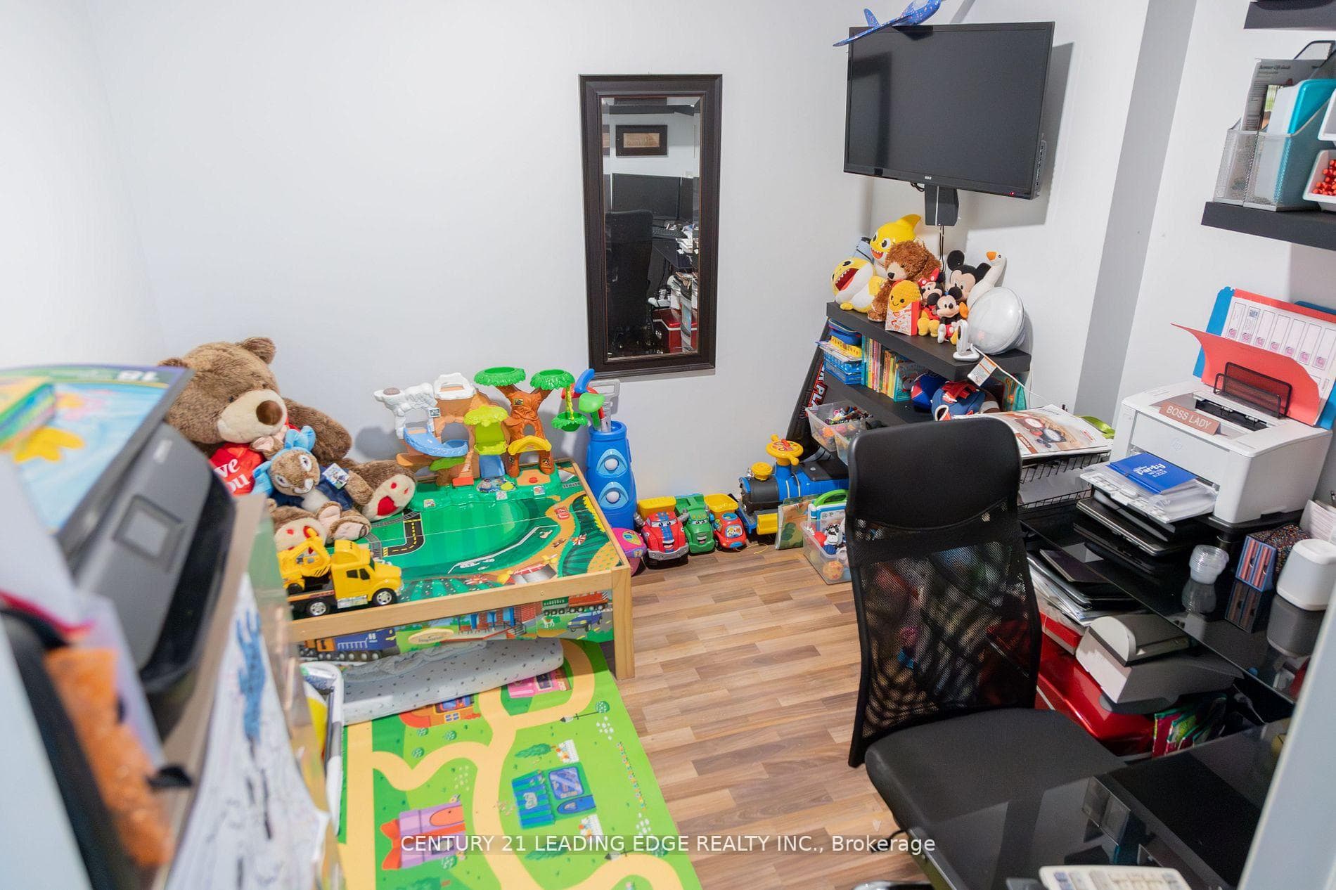 650 Gordon Street Unit 213 photo 21