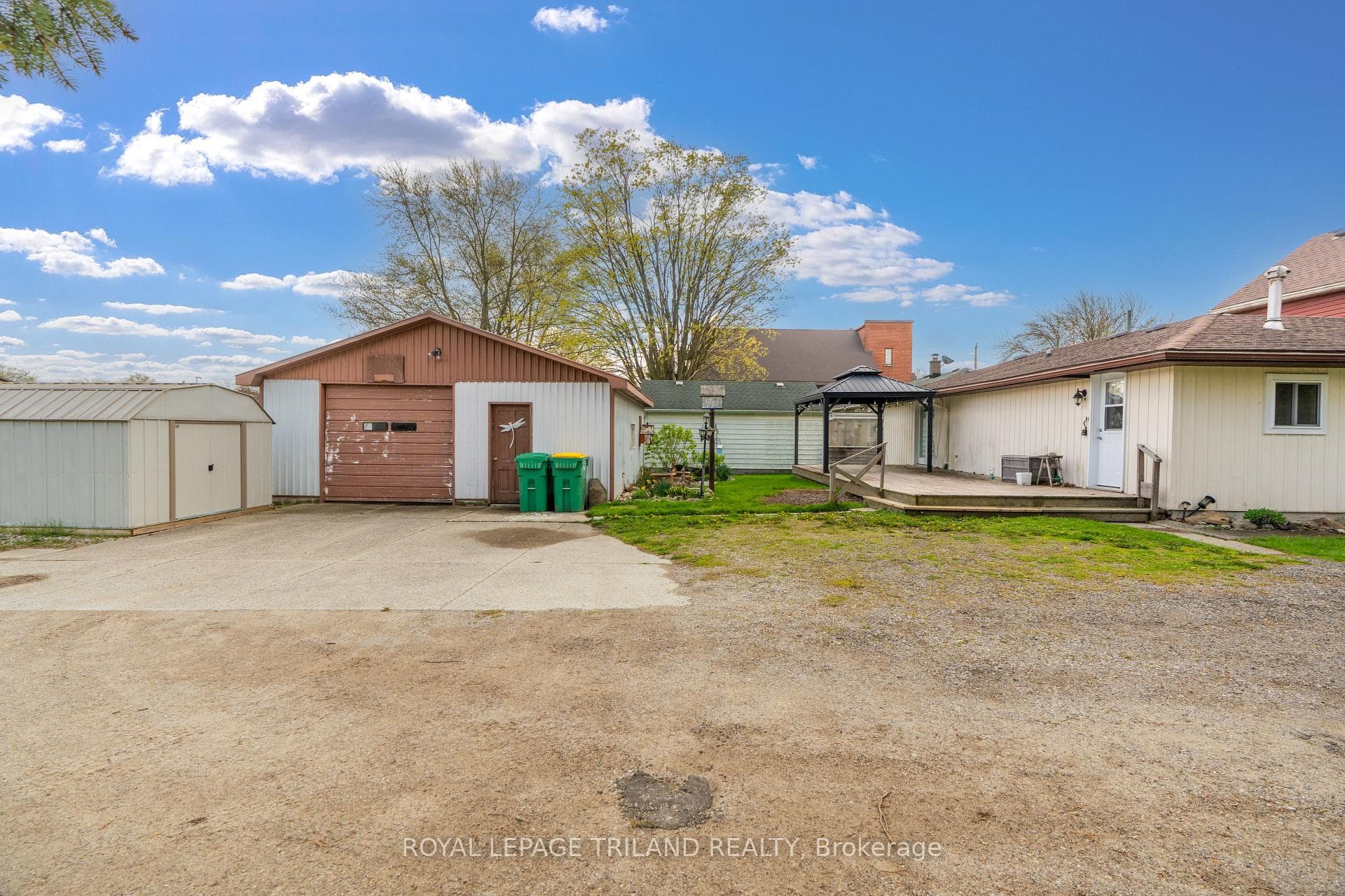 64 Wellington Avenue photo 36