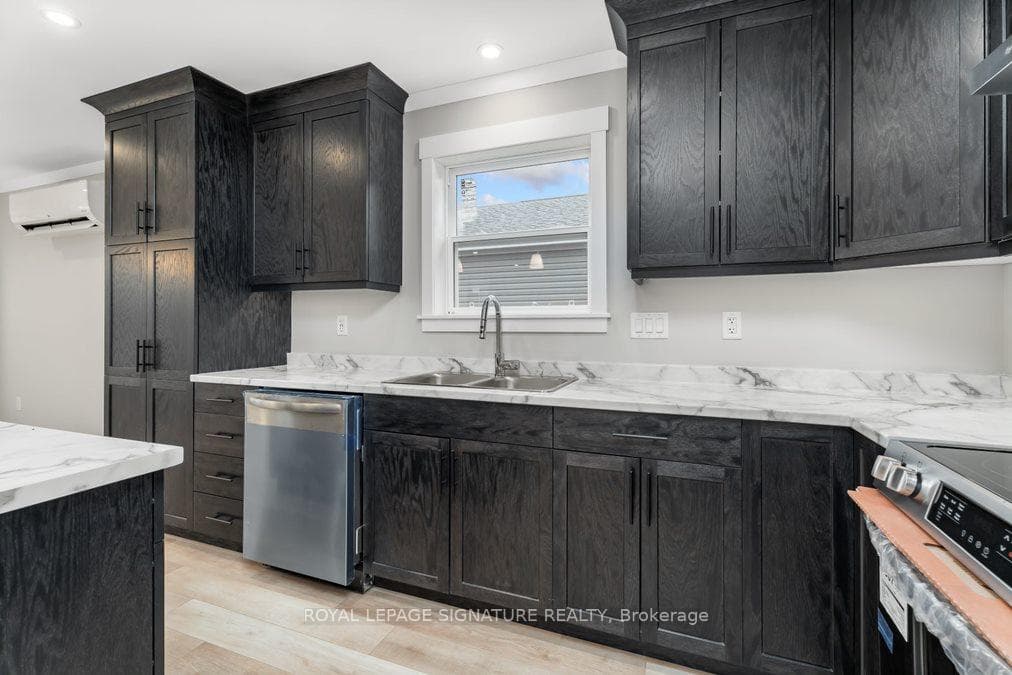 18 Briar Wood Place photo 10