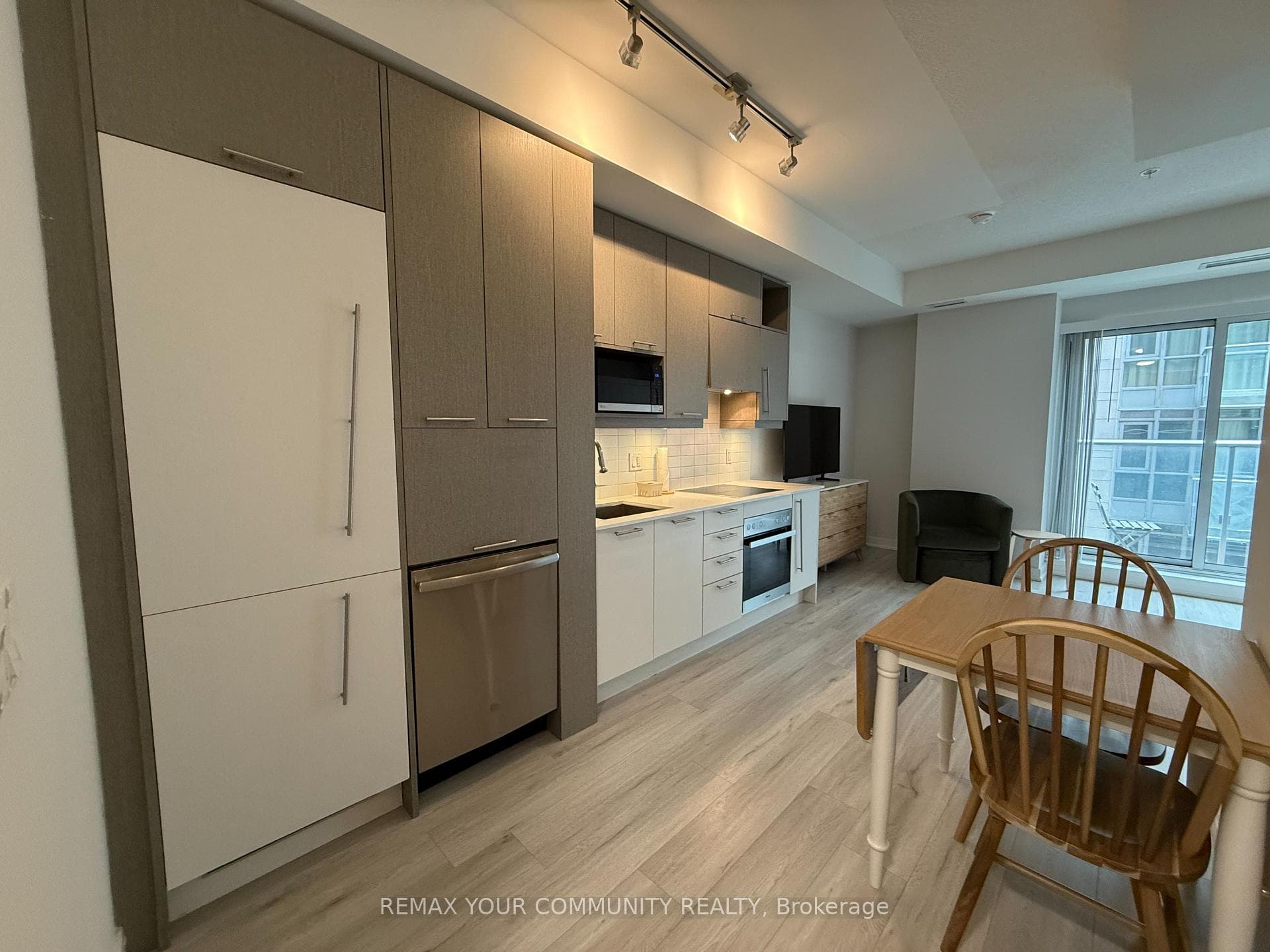 30 Nelson Street Unit 502 photo 1