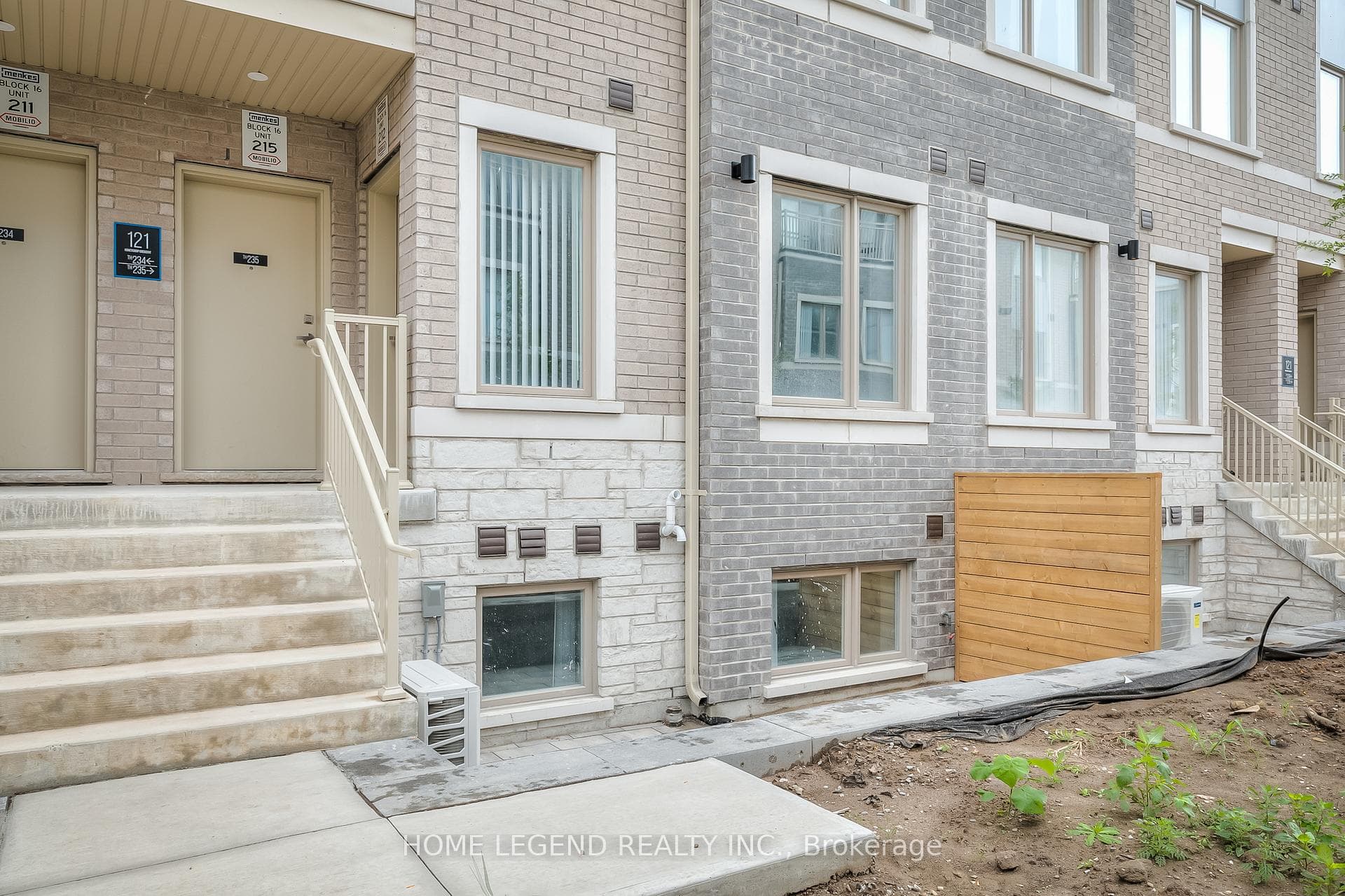 121 Honeycrisp Crescent Unit 236 photo 1