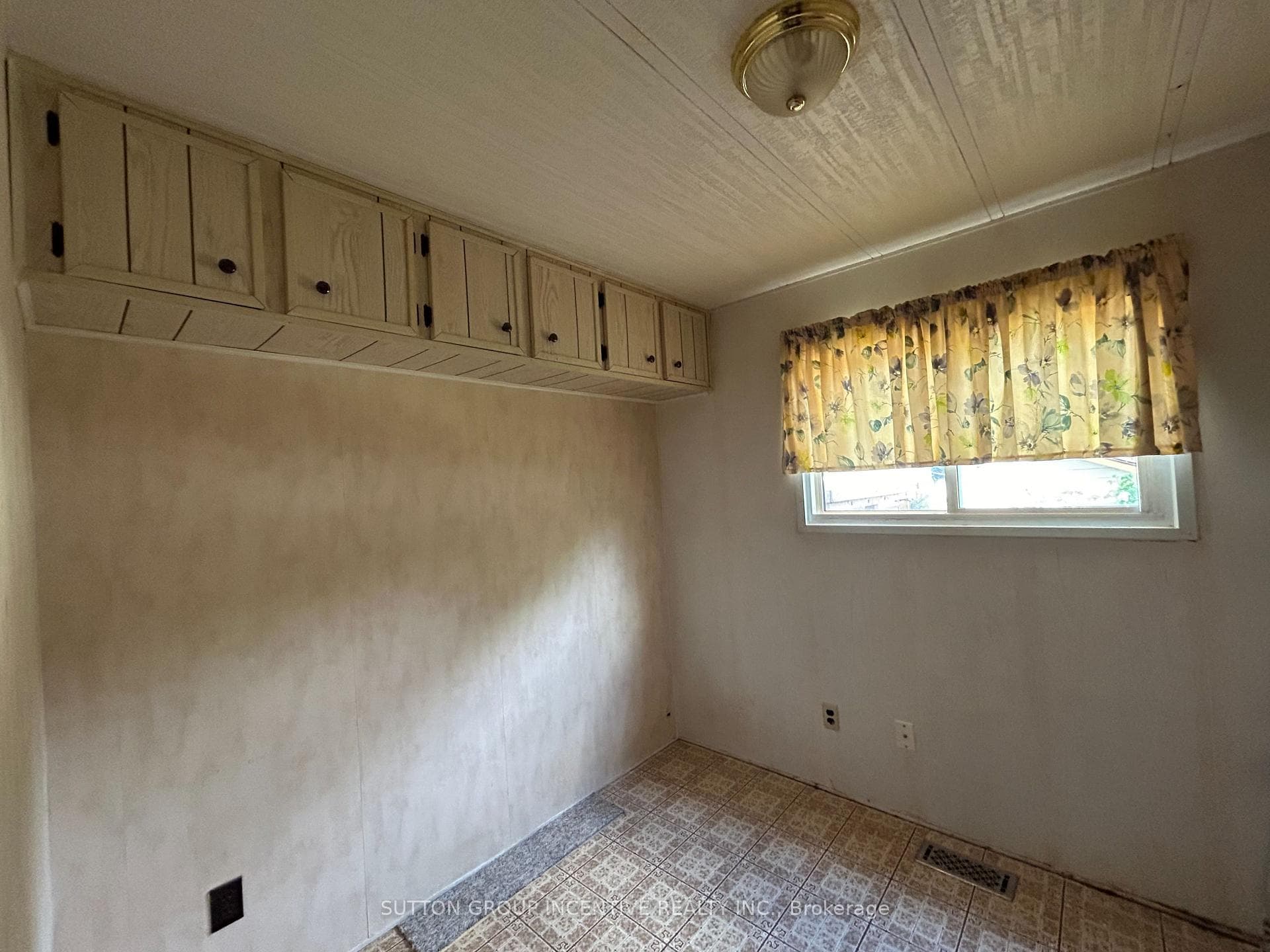 12 Royal Oak Drive photo 5