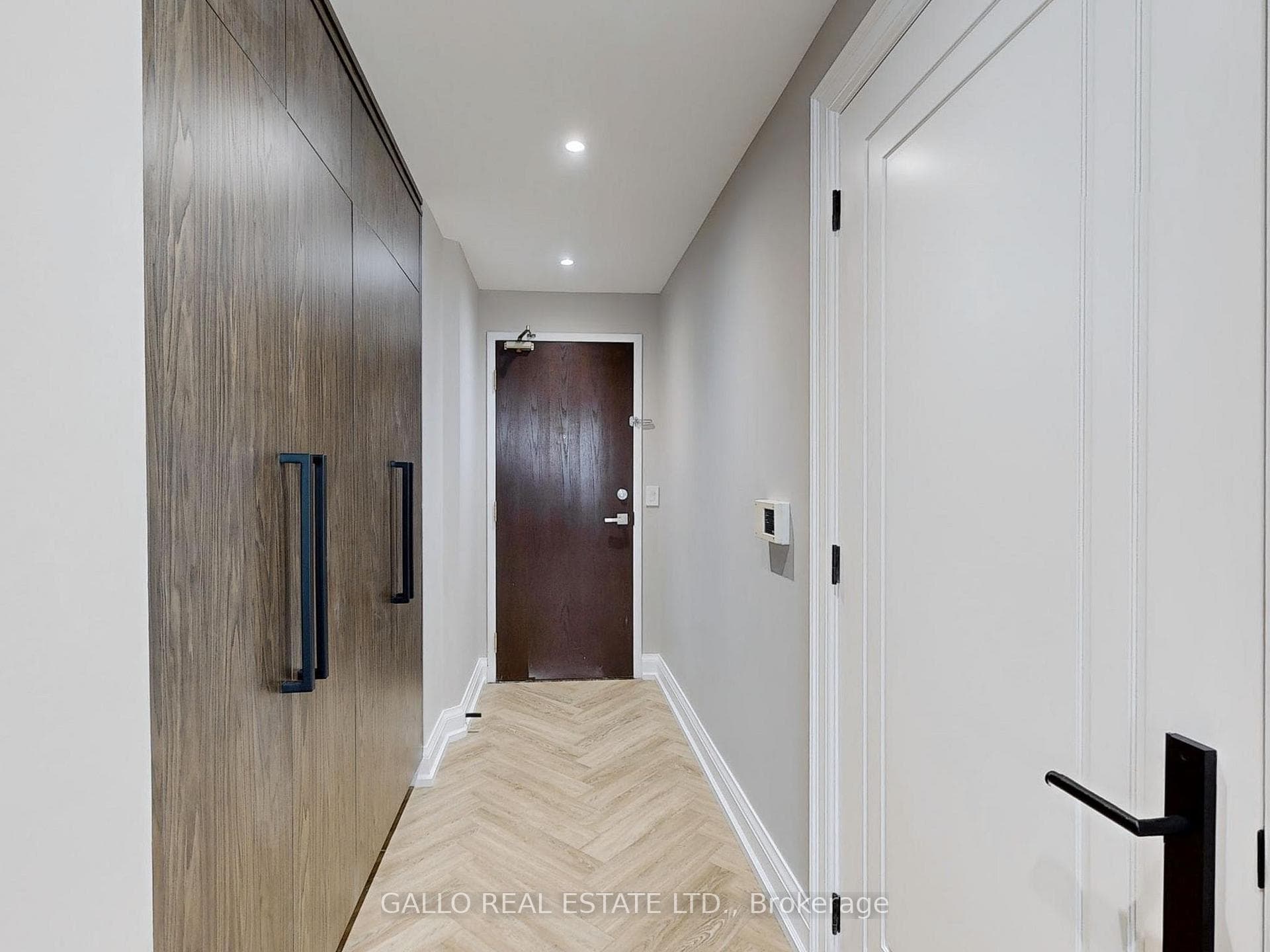 7 King Street Unit 1803 photo 7