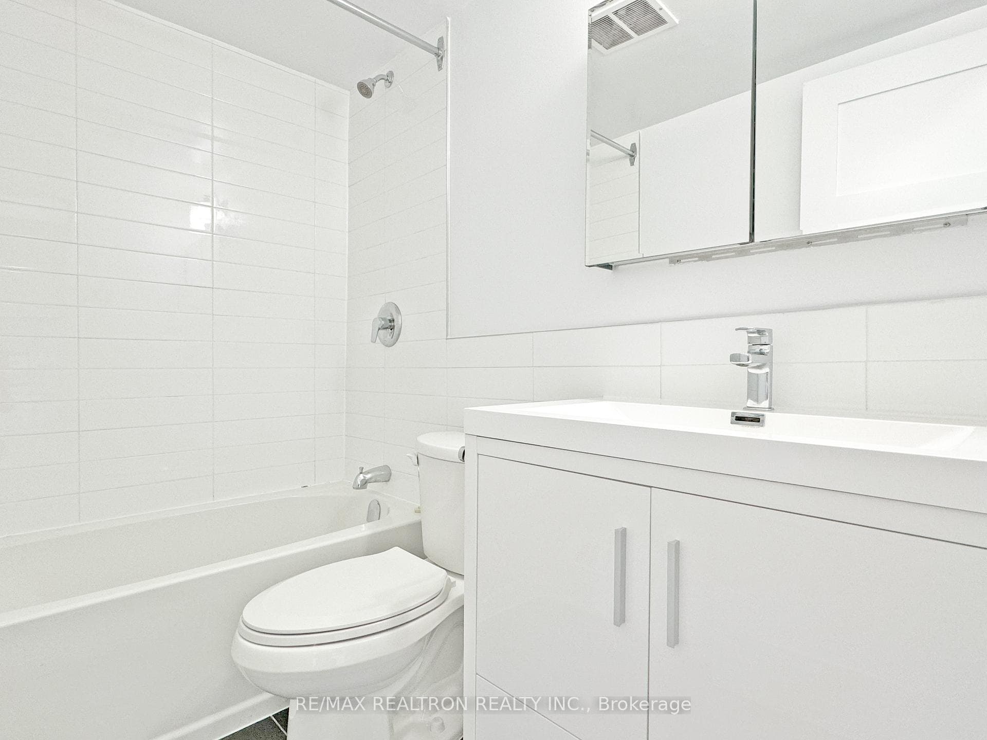 1500 Bathurst Street Unit 903 photo 1
