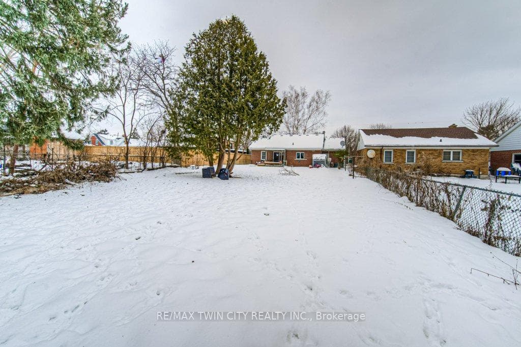 255 Bedford Road photo 31