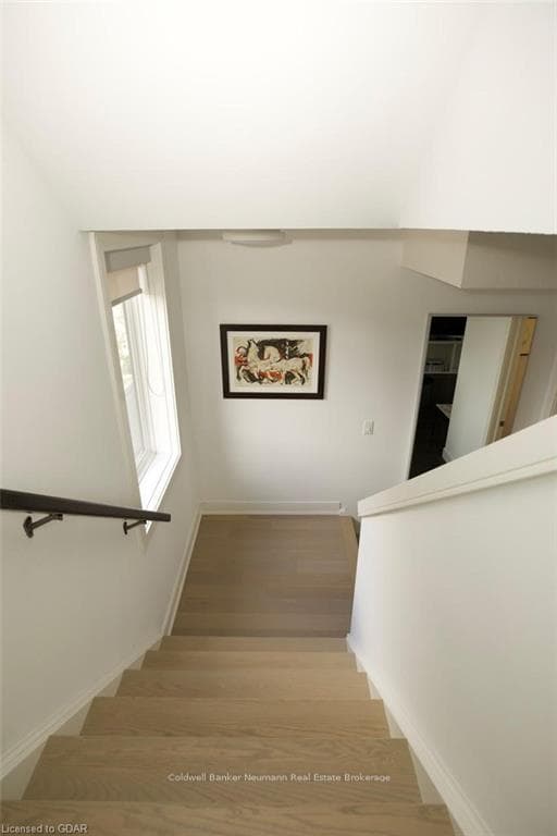 32 ARKELL Road Unit 15 photo 8