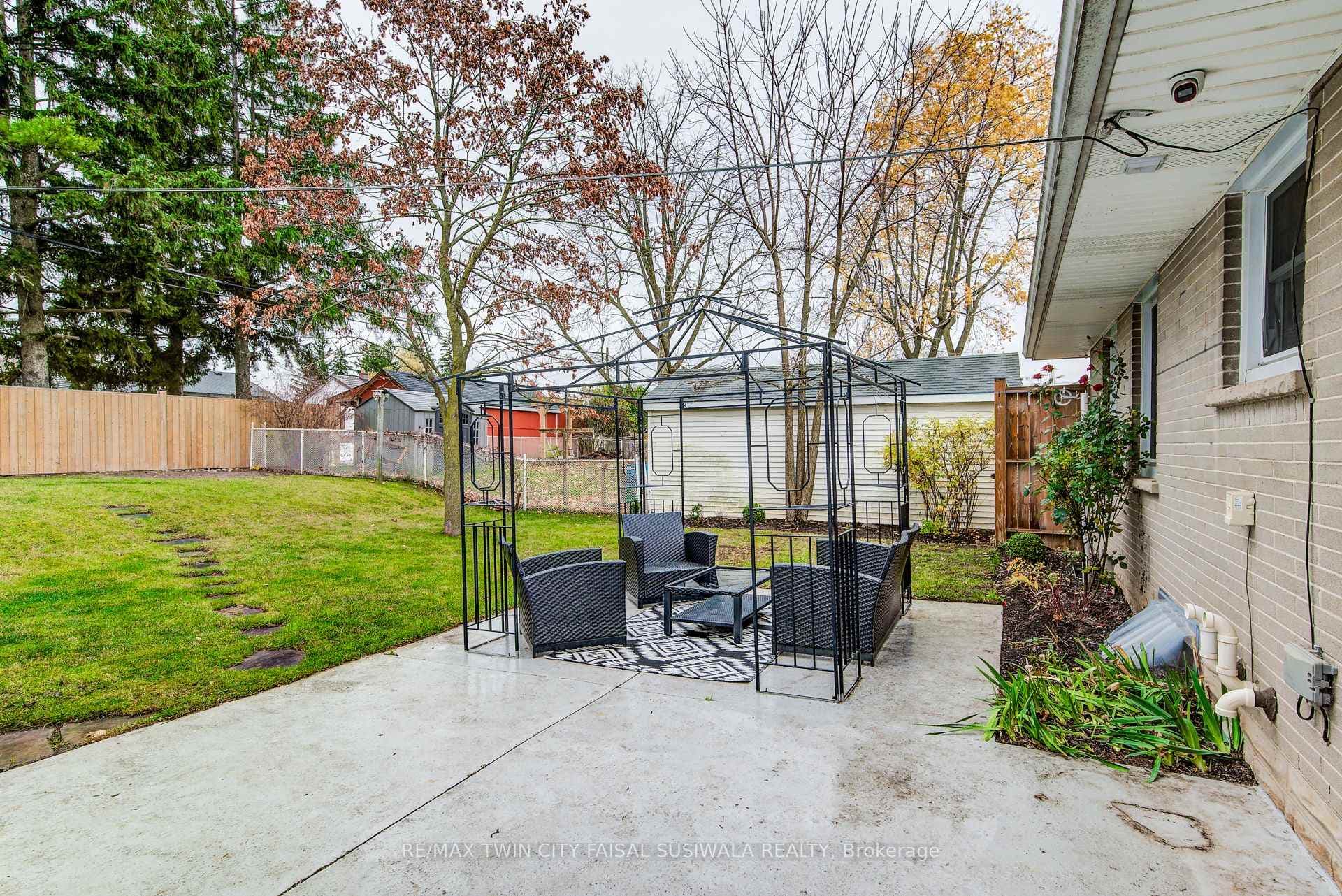 114 Rife Avenue photo 6
