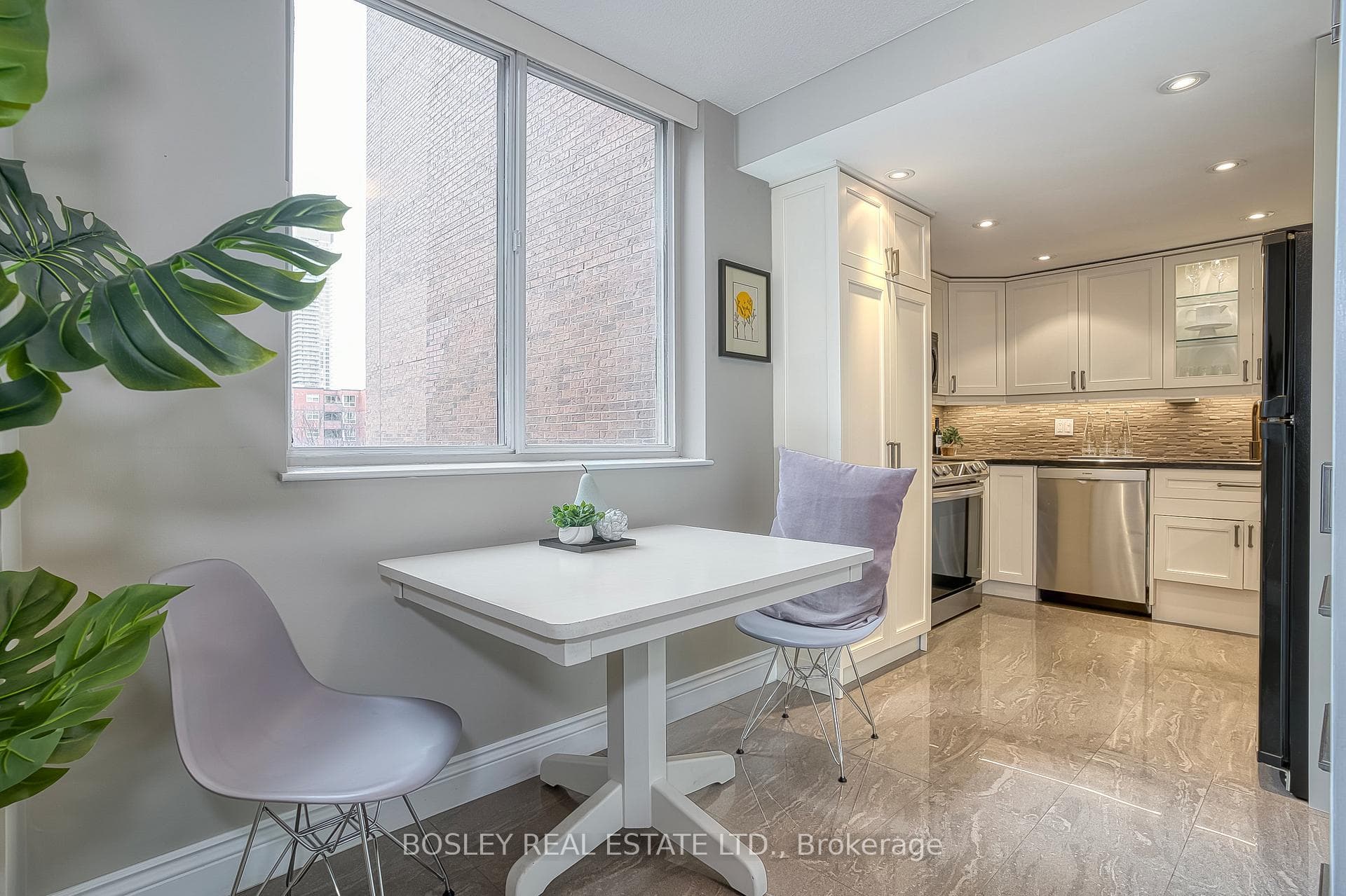 135 George Street Unit 402 photo 22