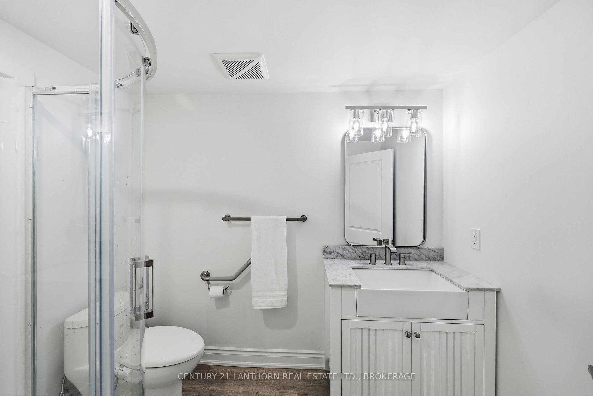 952 Chancery Street photo 46