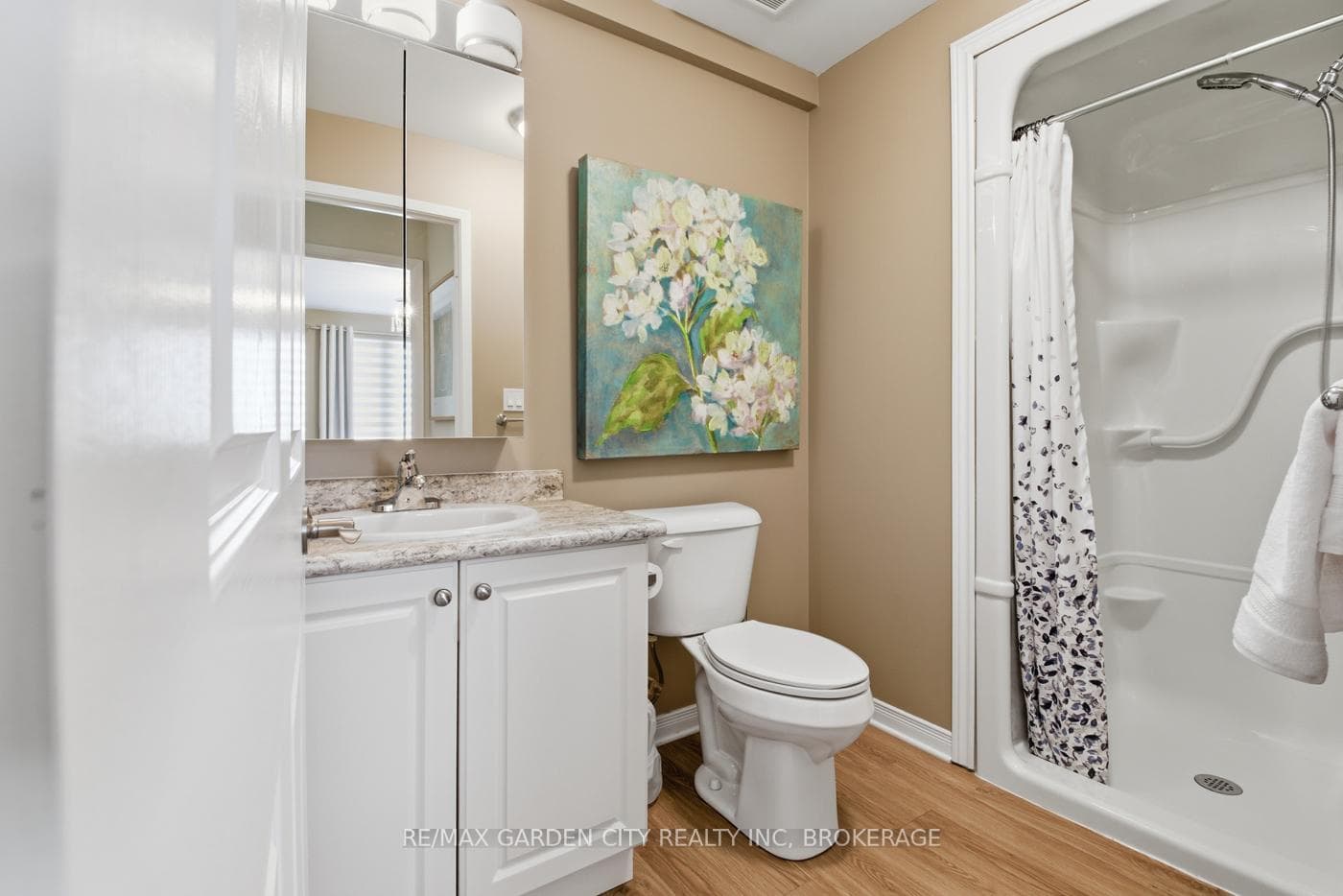 2nd bathroom