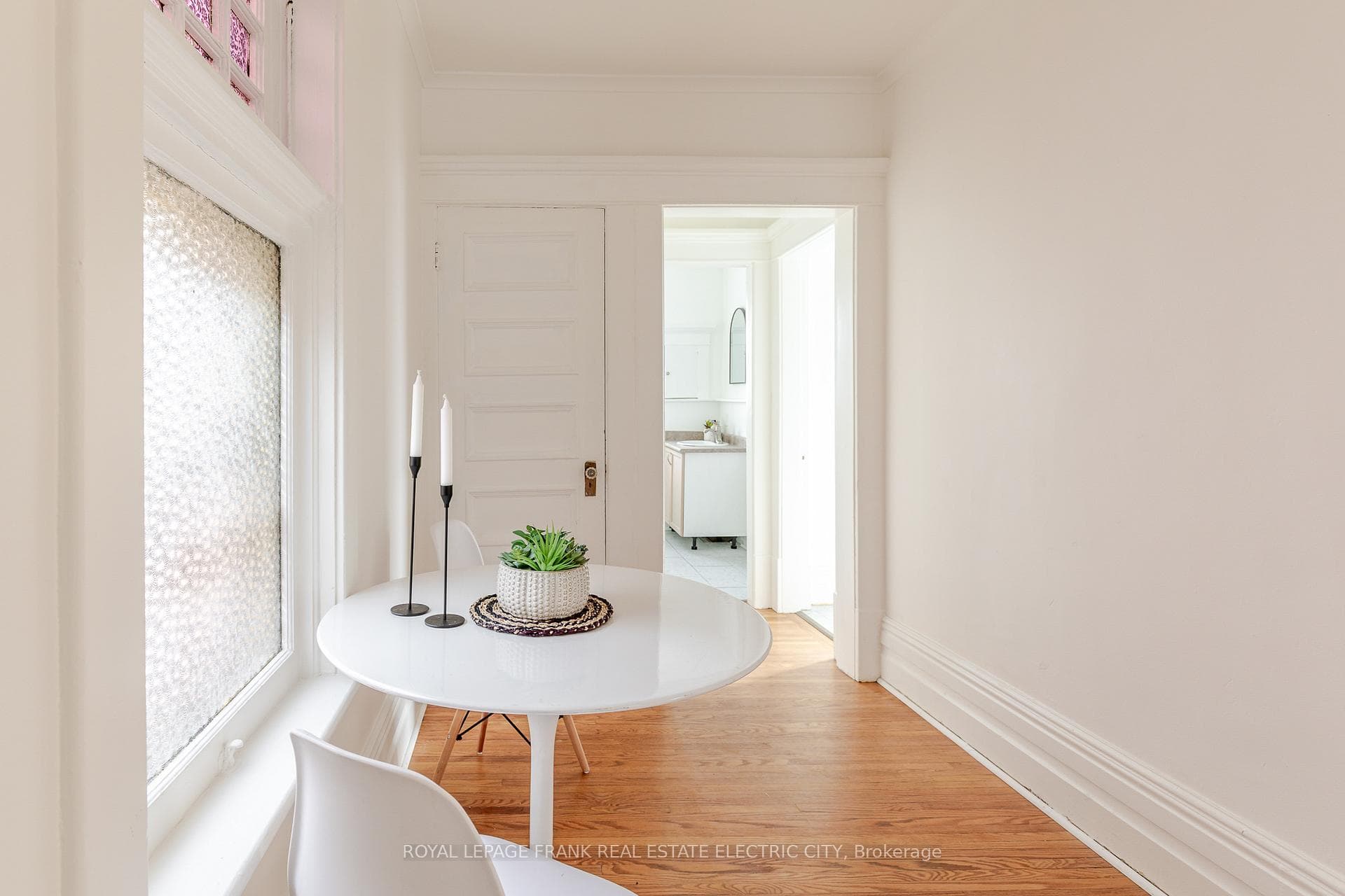 497 Gilmour Street photo 20