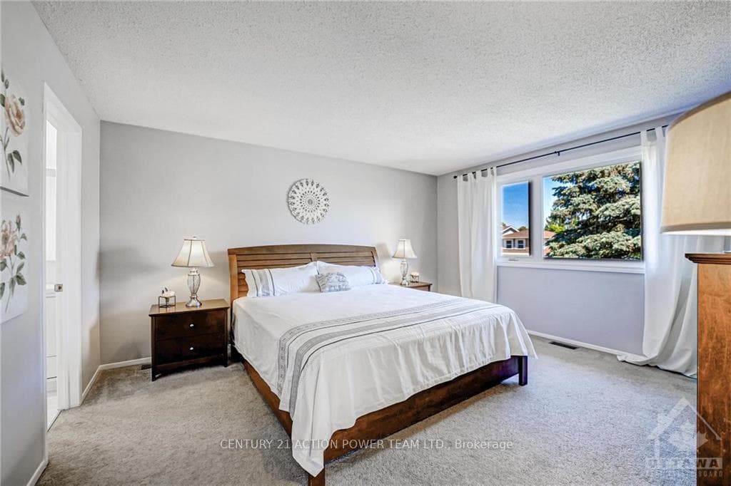 15 CANBURY Crescent photo 15