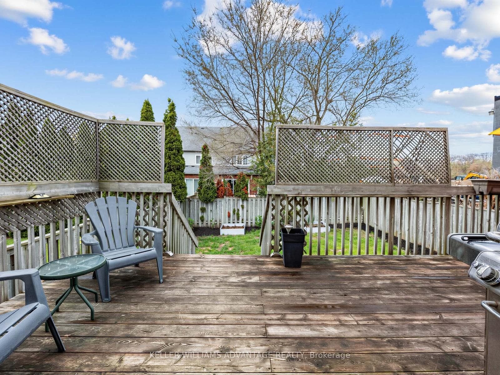98 Coalport Drive photo 33