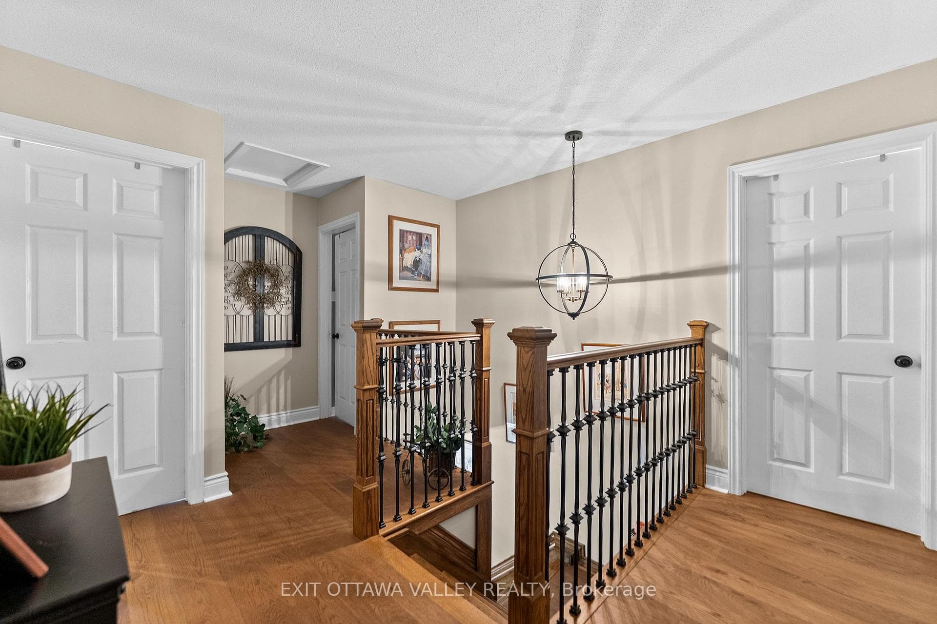 605 Elizabeth Street photo 24