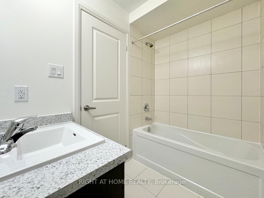 107 Sagewood Avenue photo 13