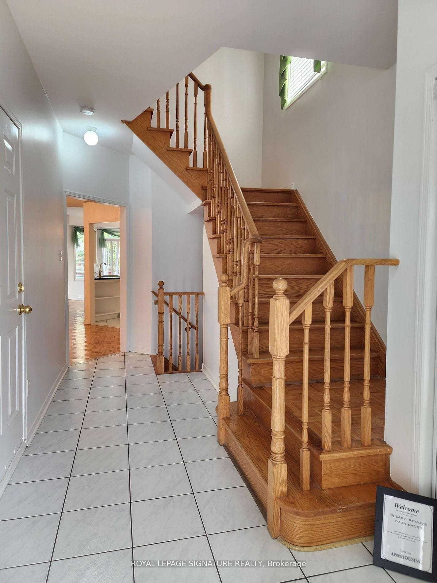 115 Blue Willow Drive photo 2