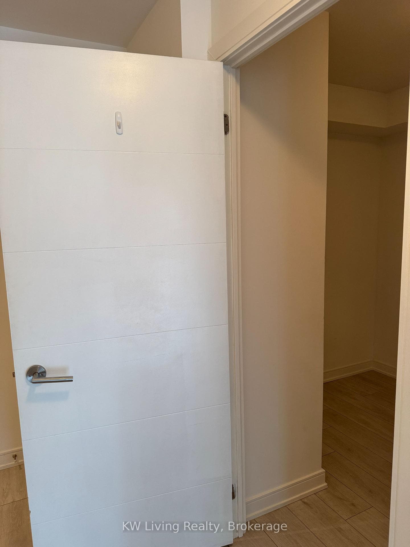 525 Adelaide Street Unit 618 photo 11
