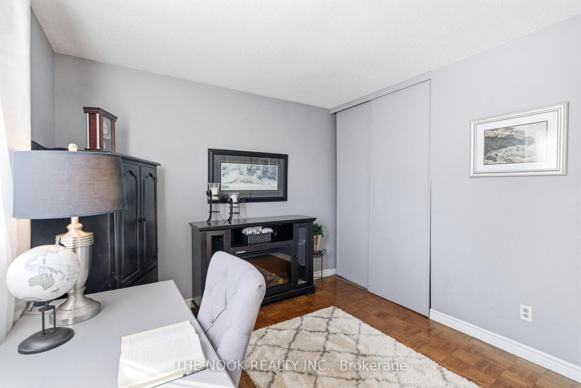181 Edward Street photo 26