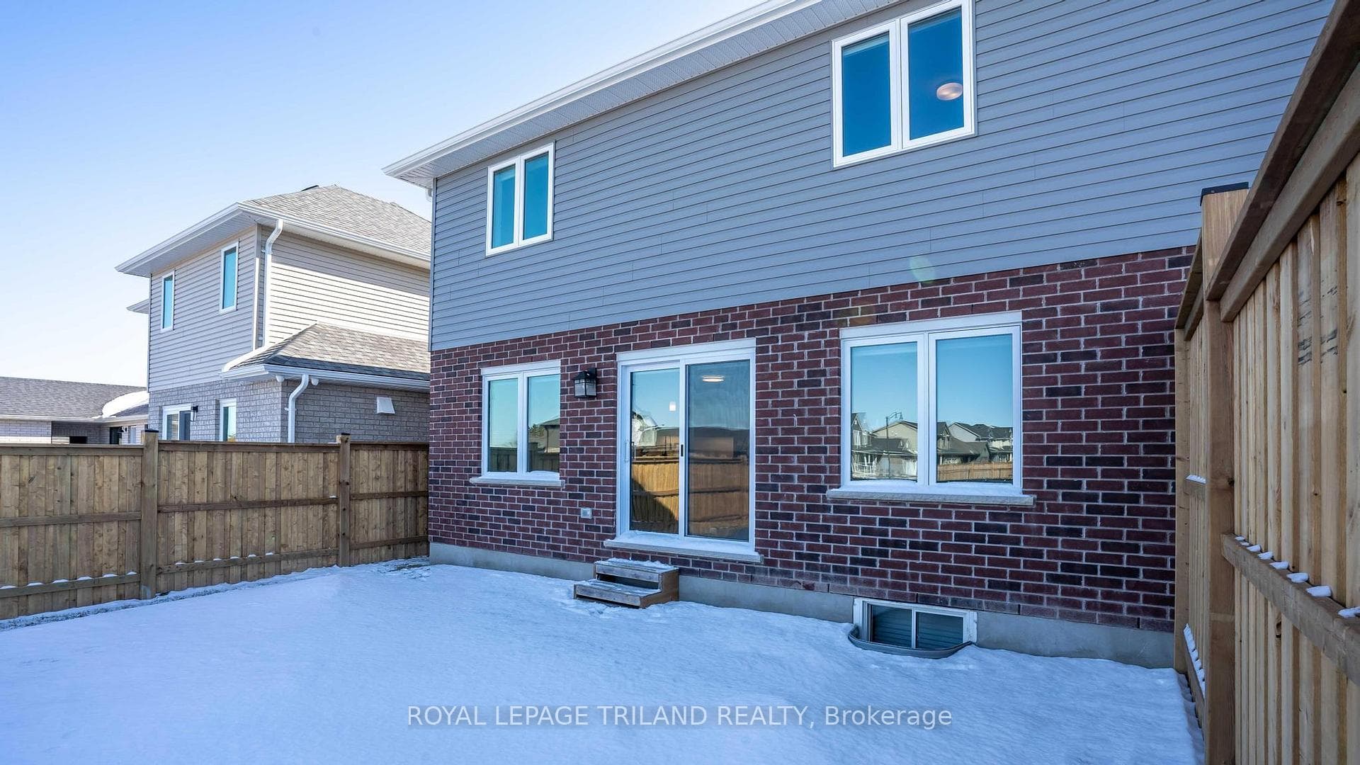 131 EMPIRE Parkway photo 34