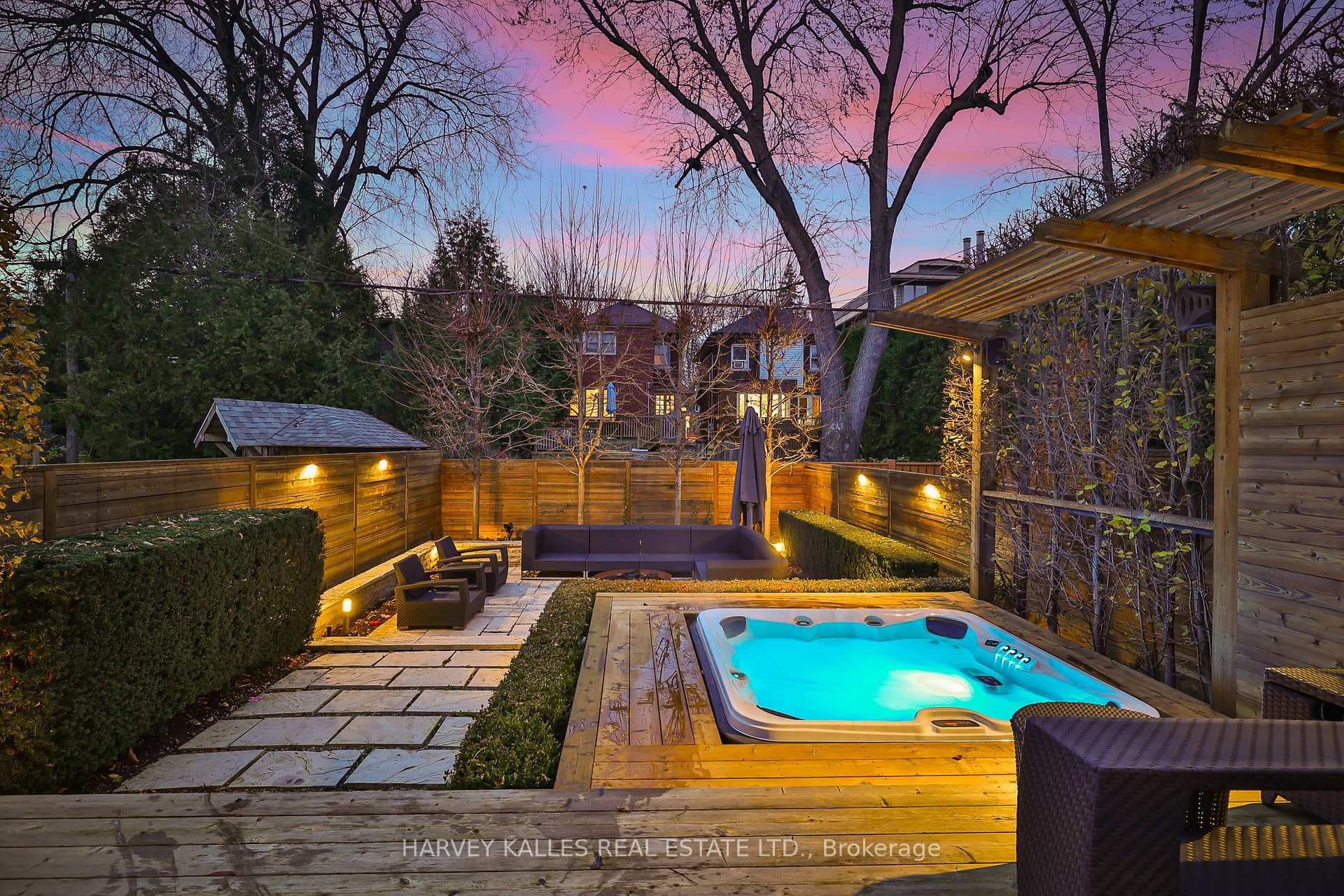 296 St Clements Avenue photo 34