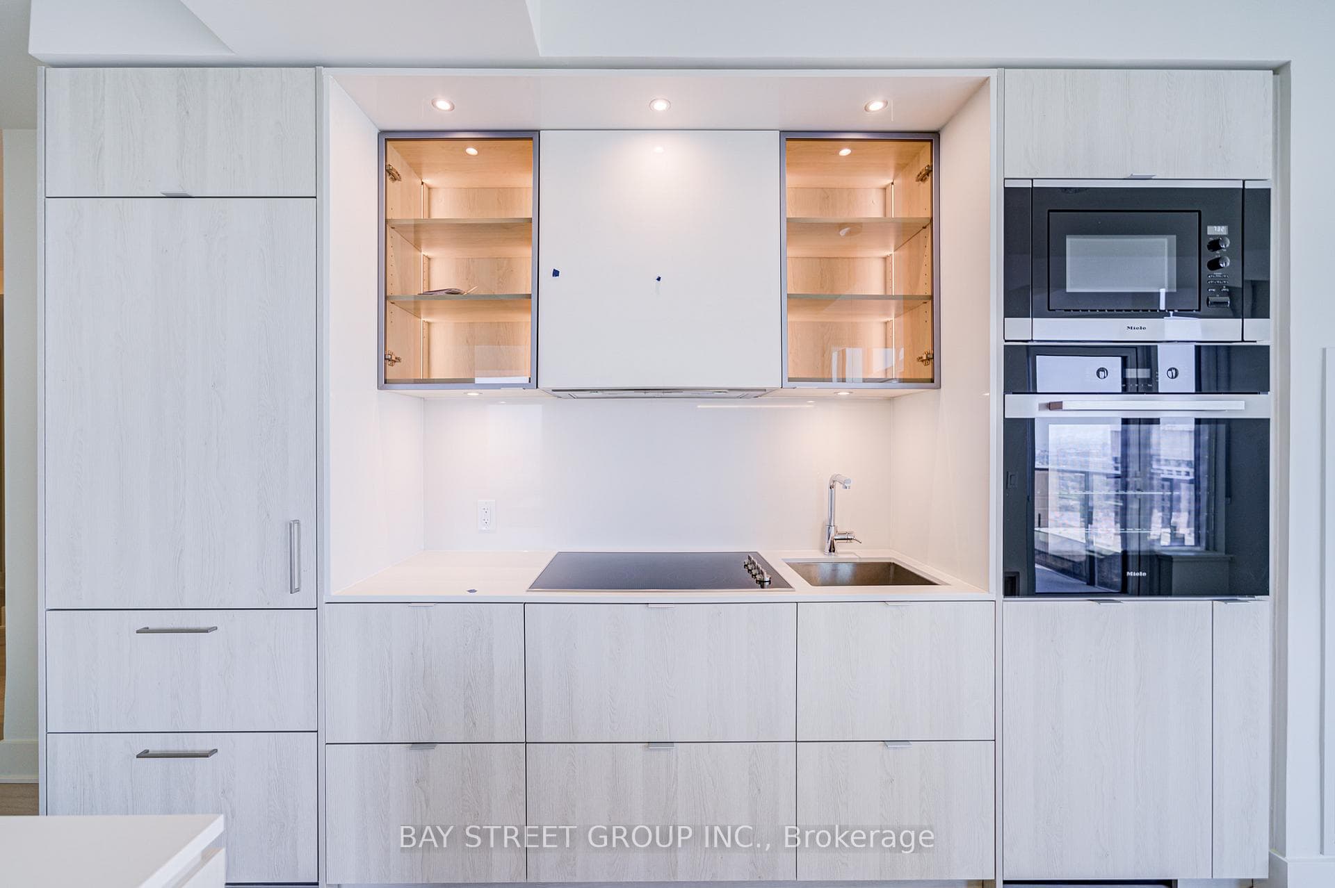11 Yorkville Avenue Unit 2312 photo 13