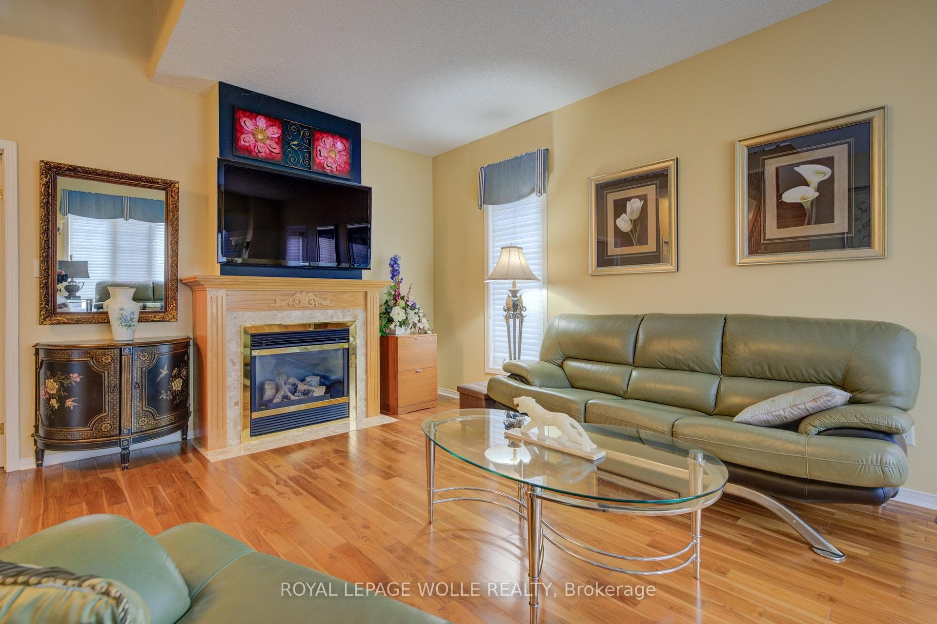 811 Creekside Drive photo 14