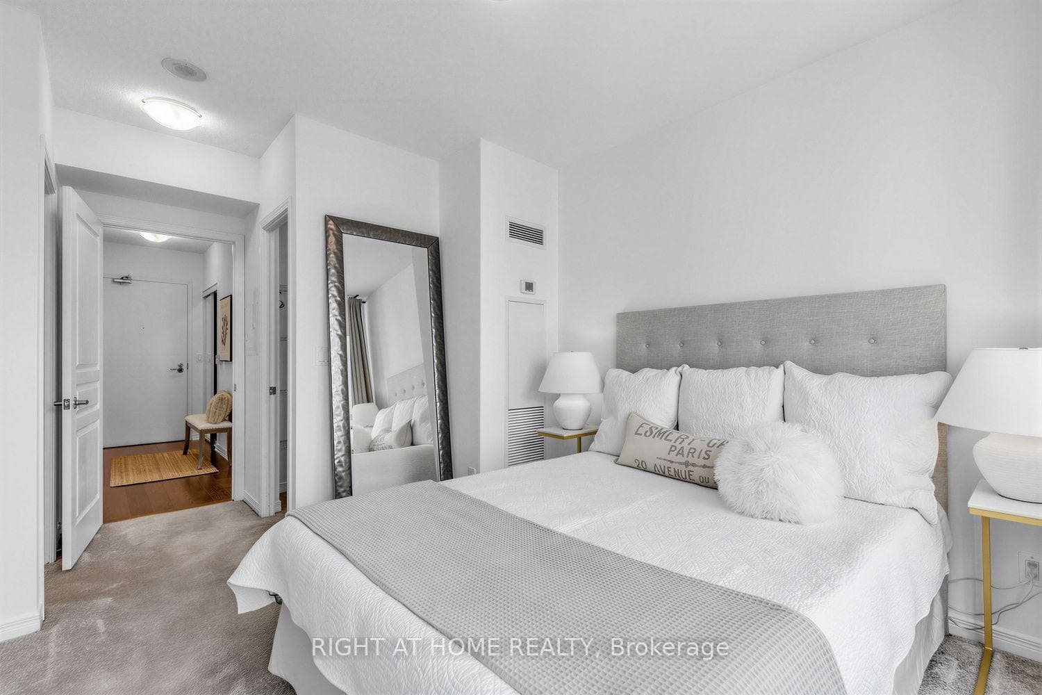 2240 Lake Shore Boulevard Unit 3104 photo 17